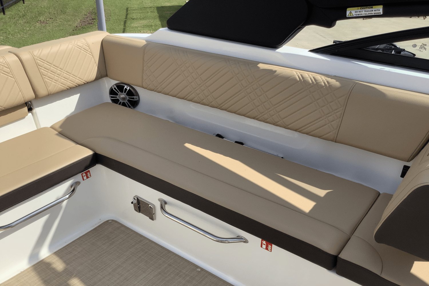 2025 Sea Ray SDX 270 Image Thumbnail #13