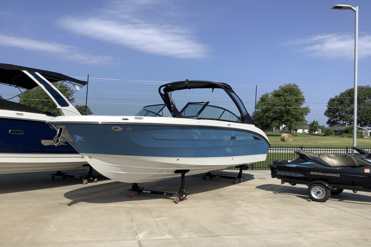 2025 Sea Ray SDX 270 Image Thumbnail #1