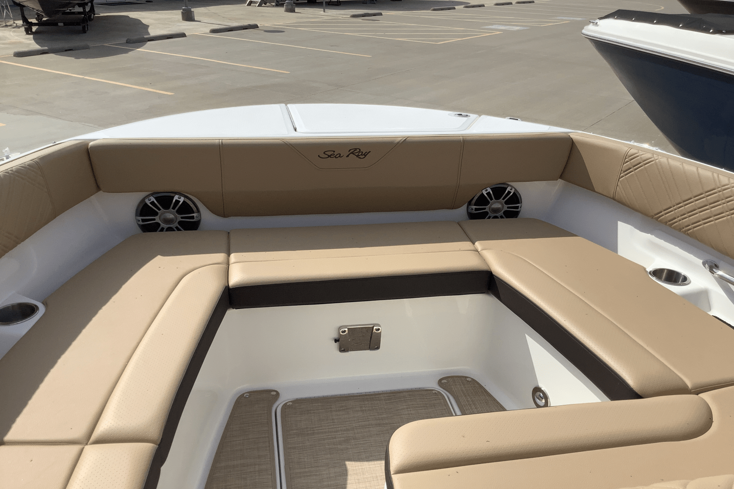 2025 Sea Ray SDX 270 Image Thumbnail #22