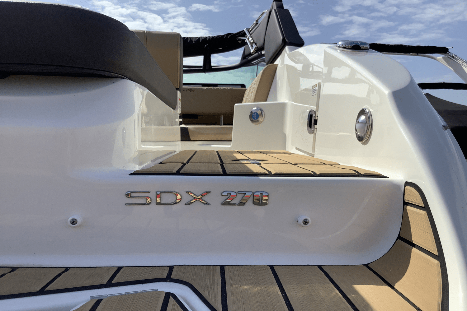 2025 Sea Ray SDX 270 Image Thumbnail #6