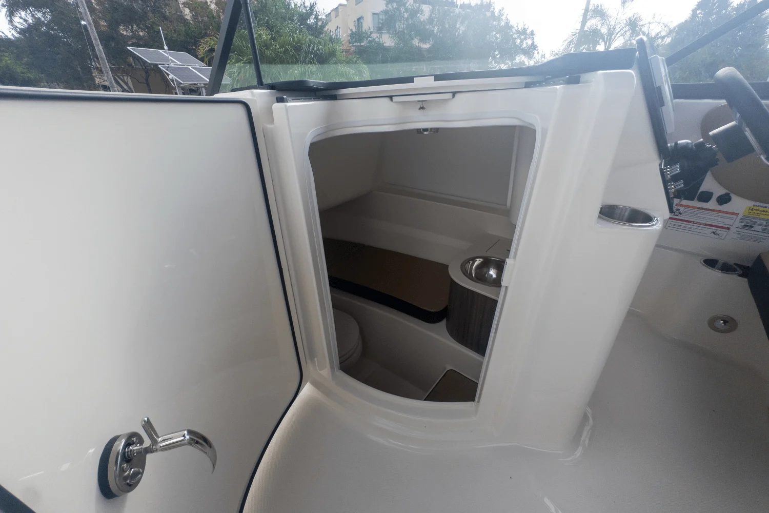 2025 Sea Ray SDX 250 Outboard Image Thumbnail #15