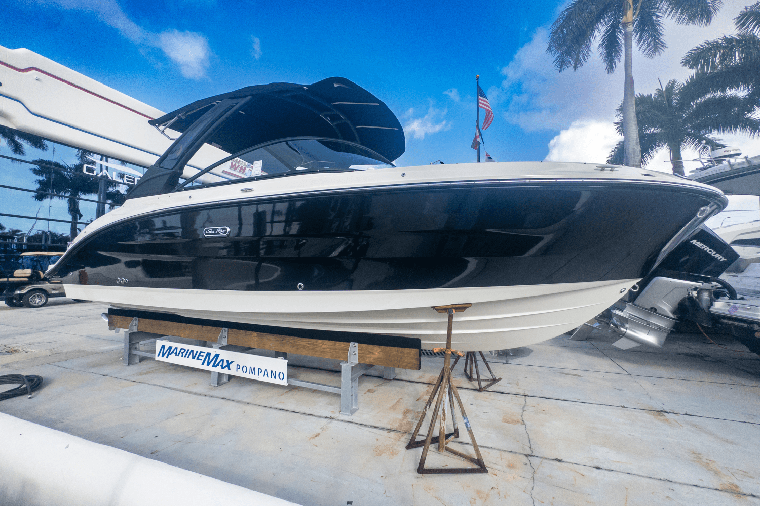 2025 Sea Ray SDX 250 Outboard Image Thumbnail #4