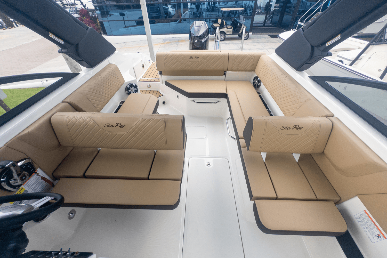 2025 Sea Ray SDX 250 Outboard Image Thumbnail #12