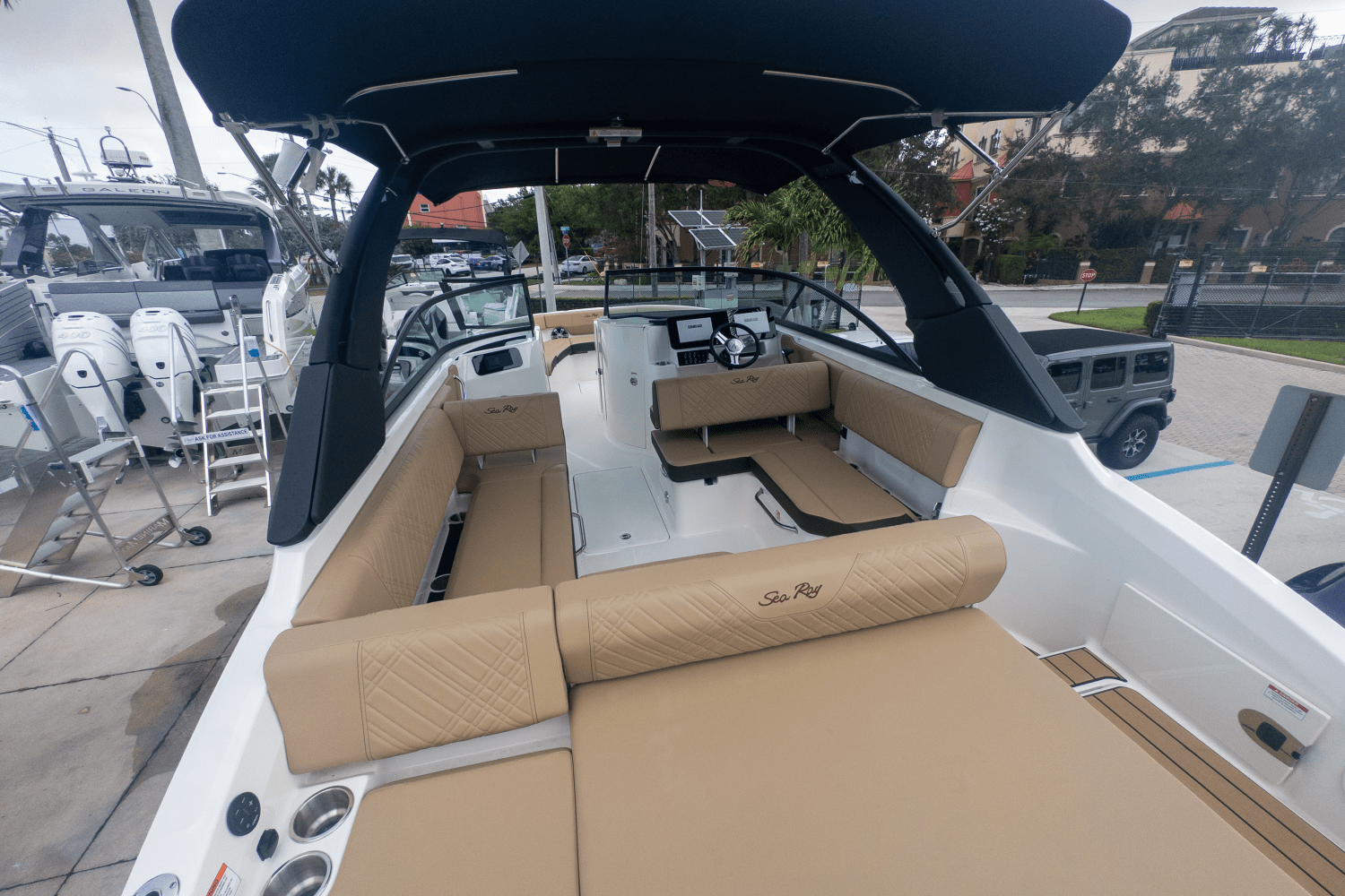 2025 Sea Ray SDX 250 Outboard Image Thumbnail #8