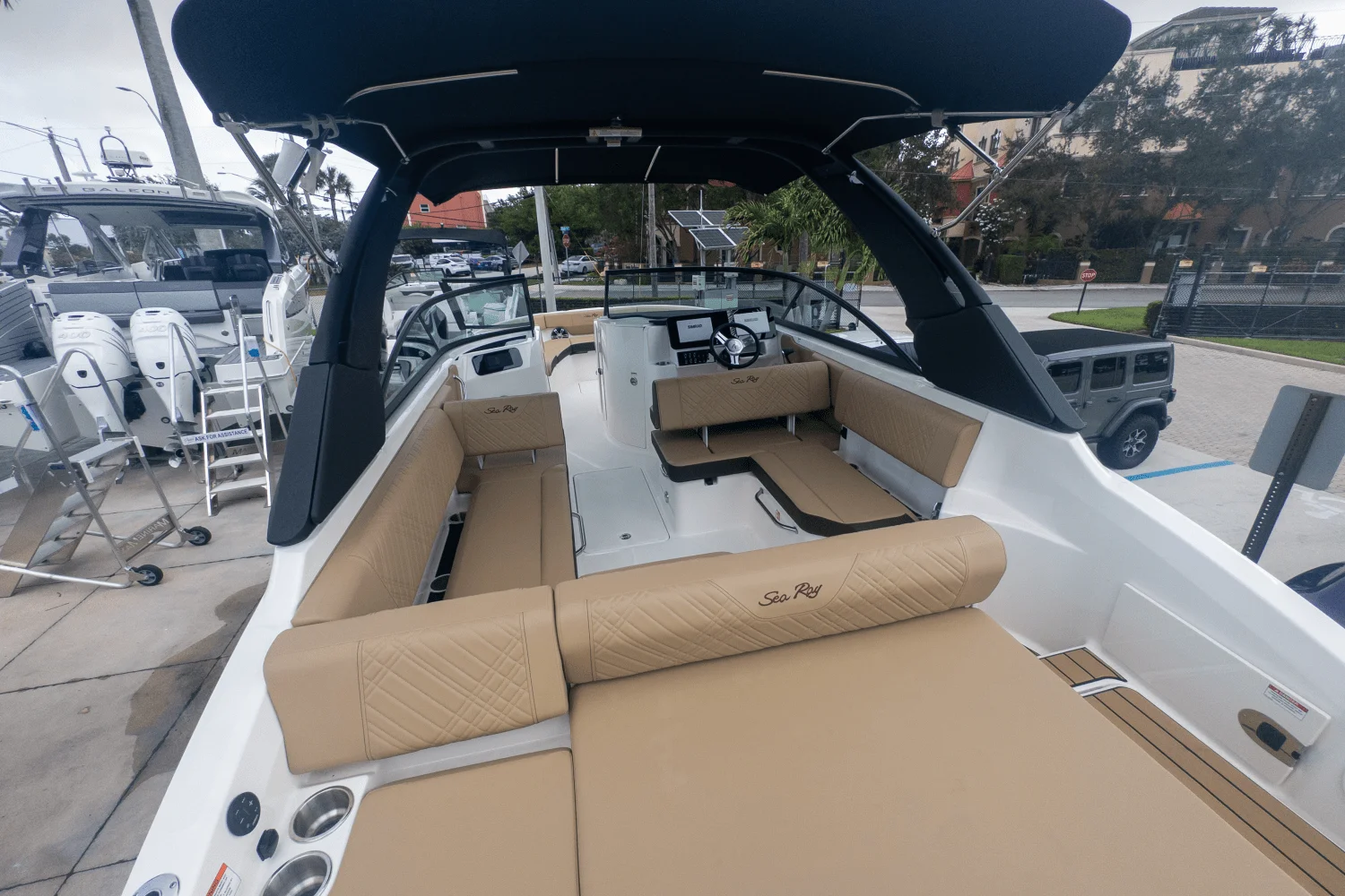 2025 Sea Ray SDX 250 Outboard Image Thumbnail #8