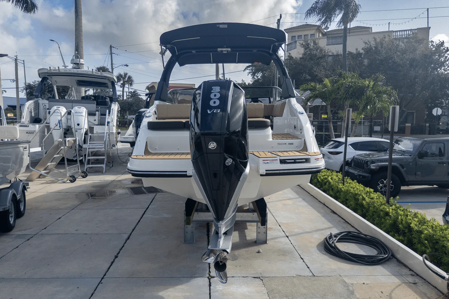 2025 Sea Ray SDX 250 Outboard Image Thumbnail #6