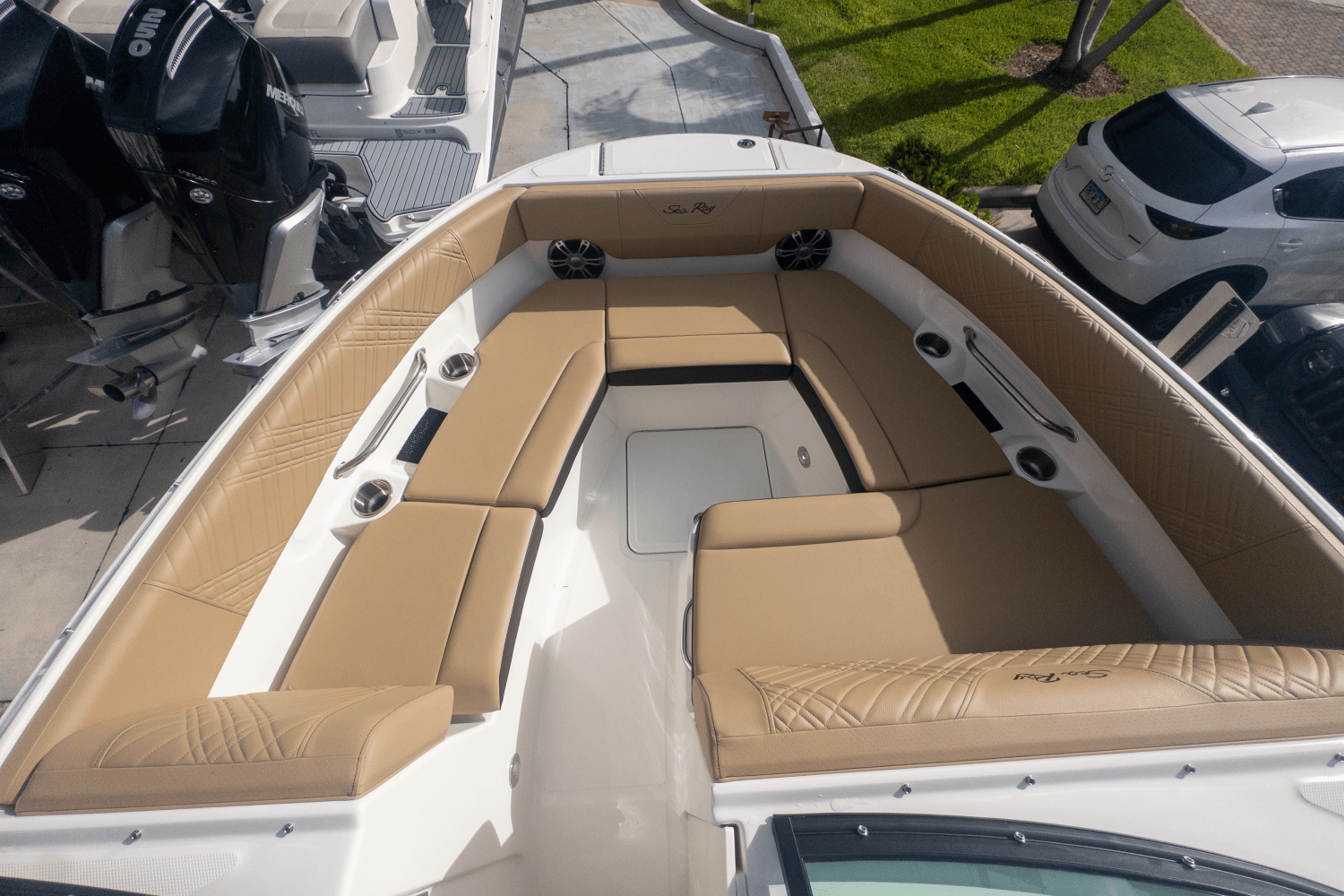 2025 Sea Ray SDX 250 Outboard Image Thumbnail #18