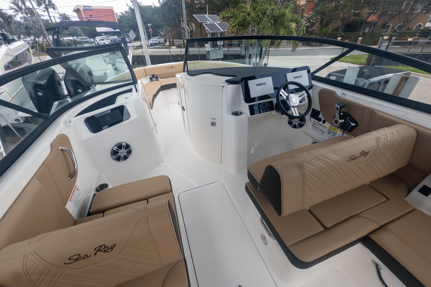 2025 Sea Ray SDX 250 Outboard Image Thumbnail #11