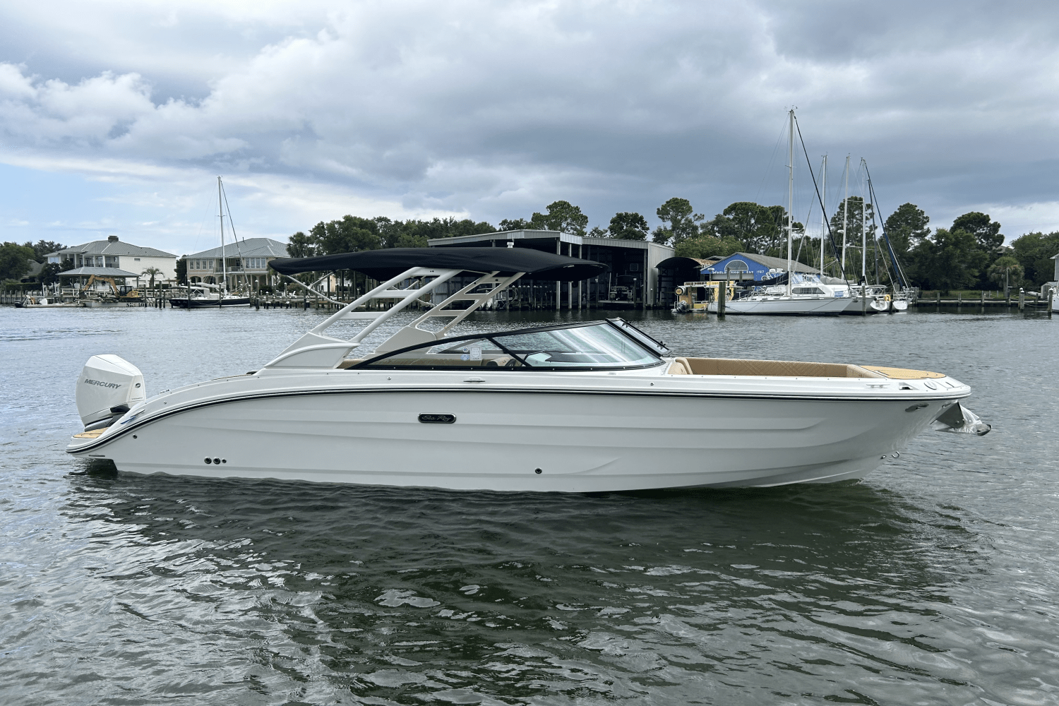 2025 Sea Ray SDX 270 Outboard Image Thumbnail #1
