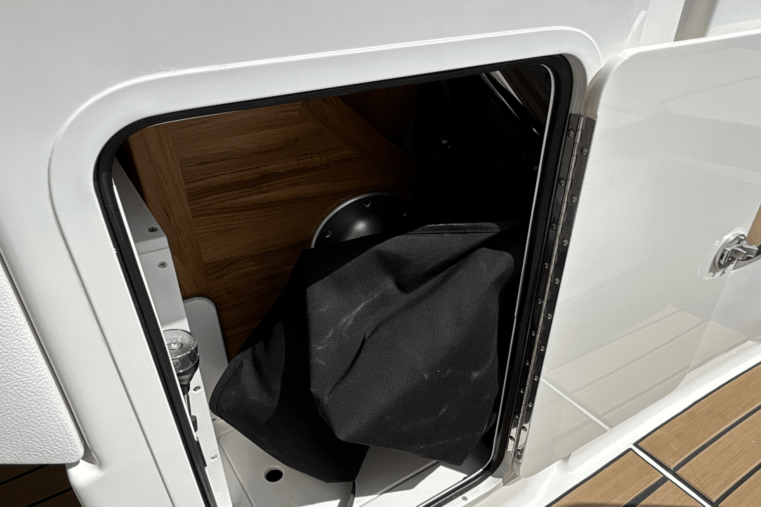 2025 Sea Ray SDX 270 Outboard Image Thumbnail #12