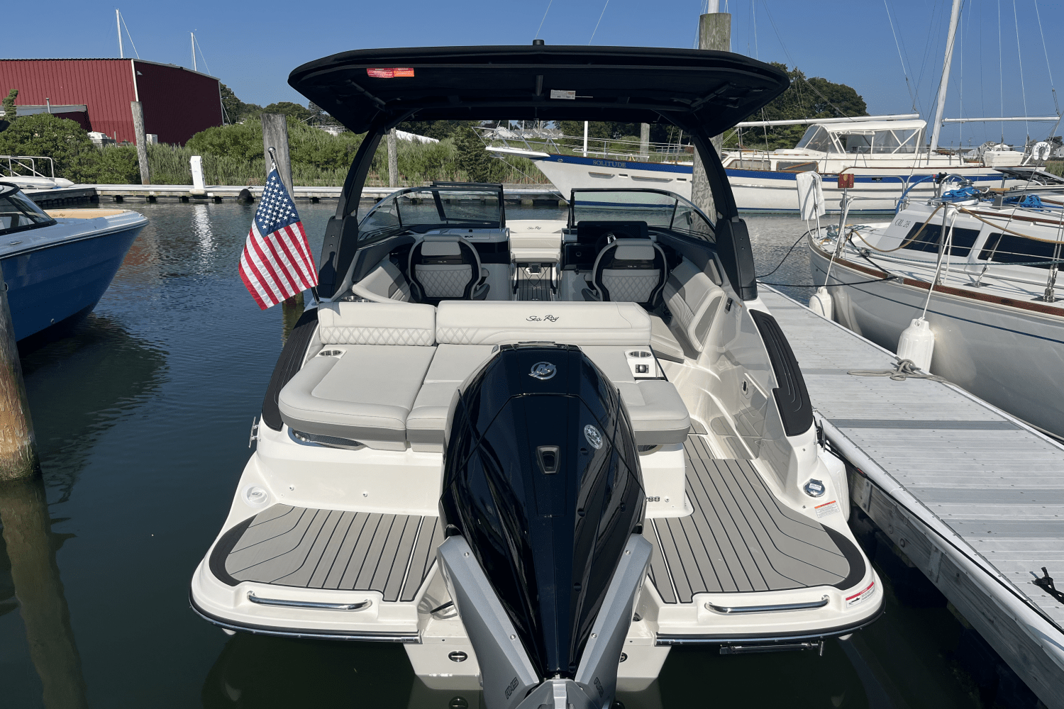 2025 Sea Ray SLX 260 Outboard Image Thumbnail #9