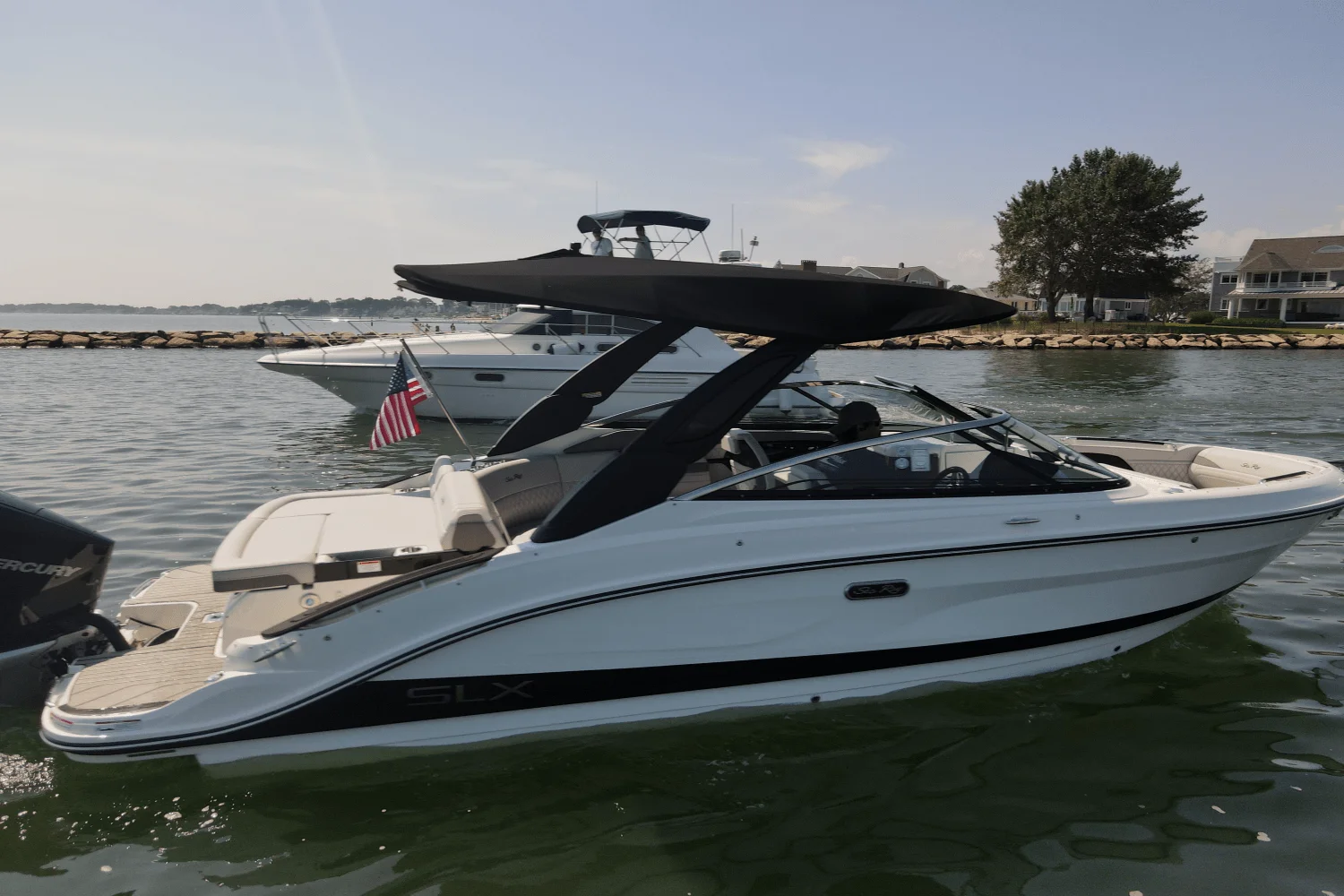 2025 Sea Ray SLX 260 Outboard Image Thumbnail #6