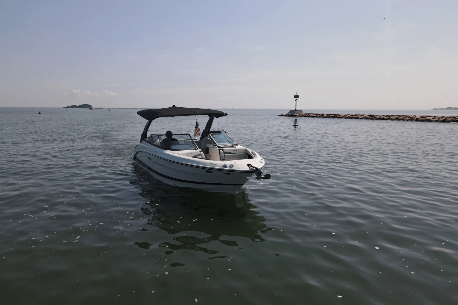 2025 Sea Ray SLX 260 Outboard Image Thumbnail #4