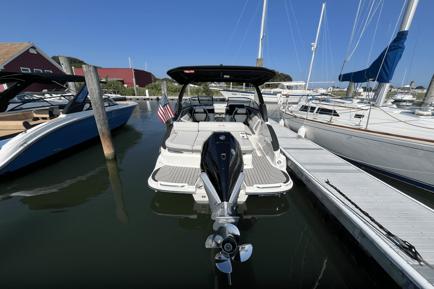2025 Sea Ray SLX 260 Outboard Image Thumbnail #8