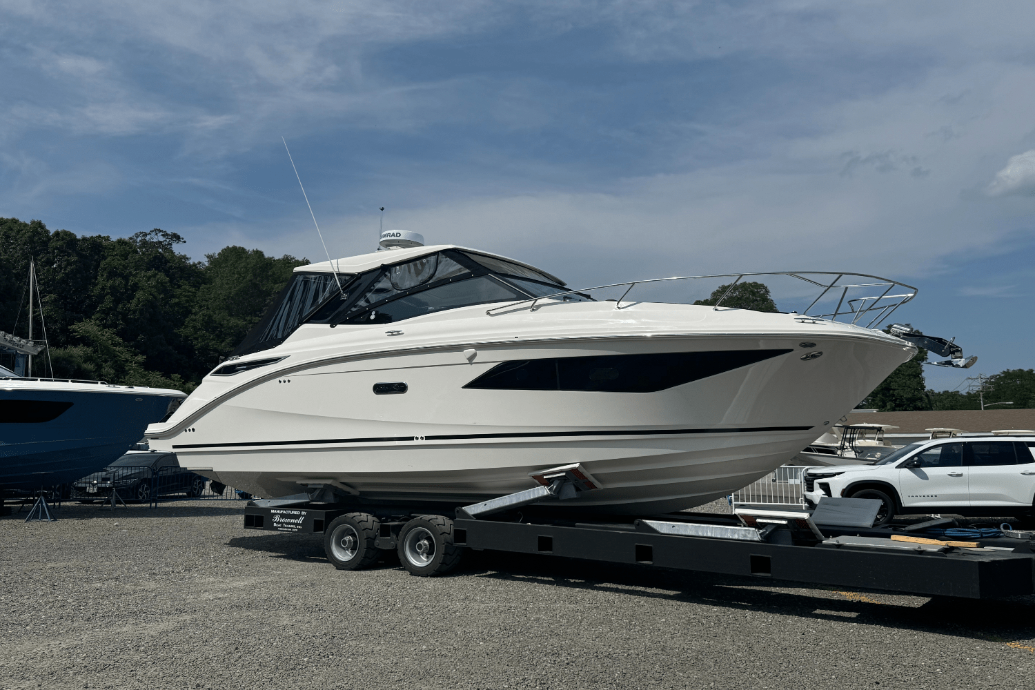 2025 Sea Ray Sundancer 320 Image Thumbnail #1
