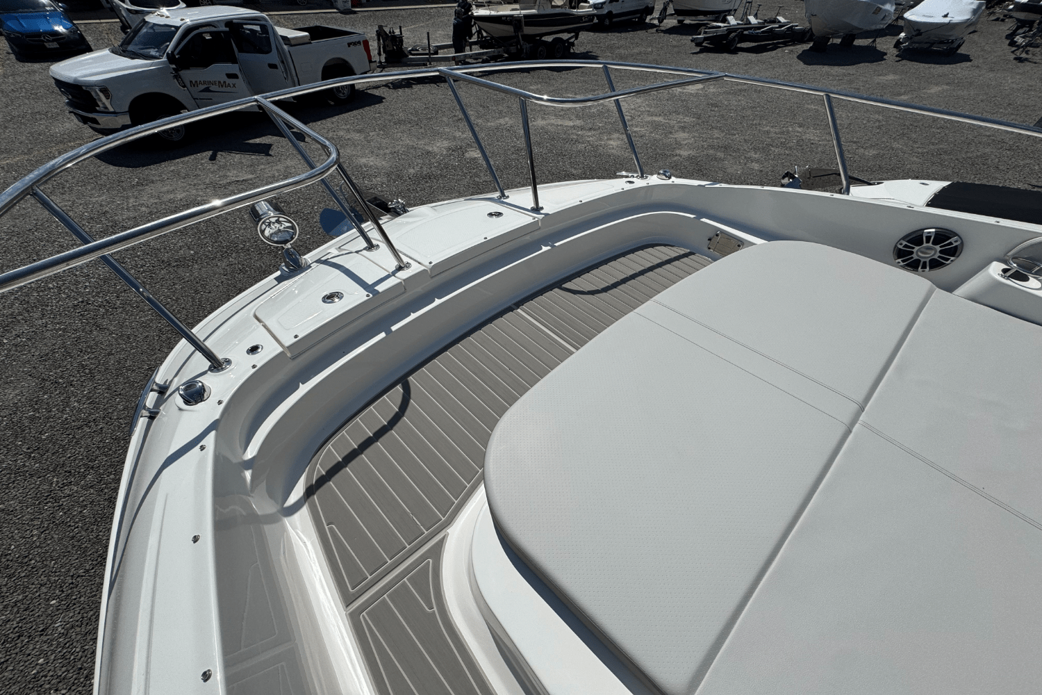 2025 Sea Ray Sundancer 320 Image Thumbnail #35