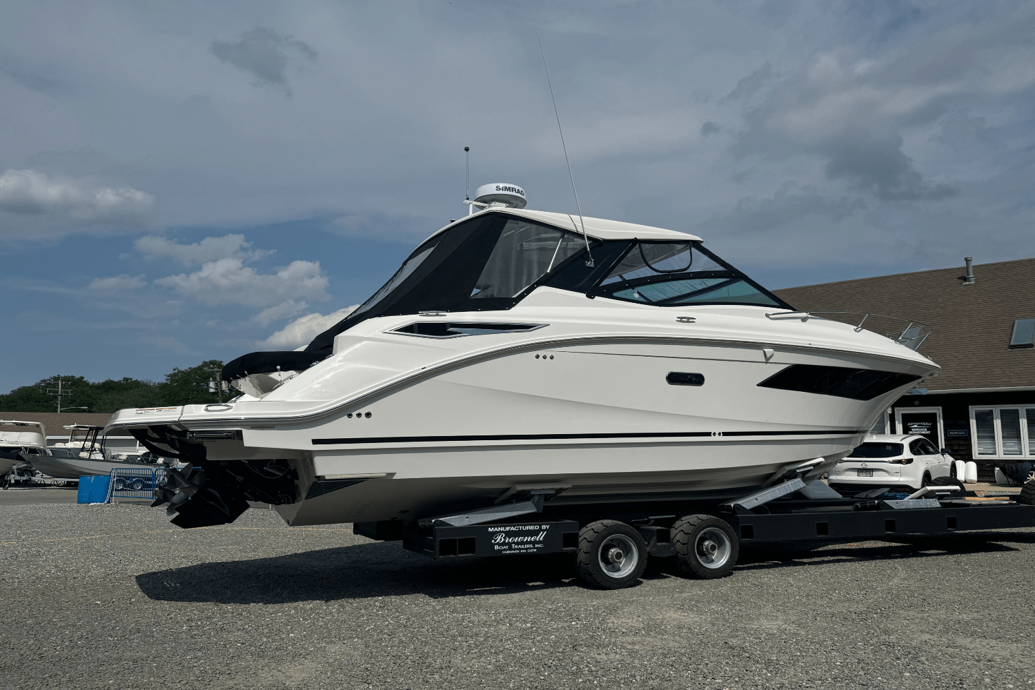 2025 Sea Ray Sundancer 320 Image Thumbnail #2