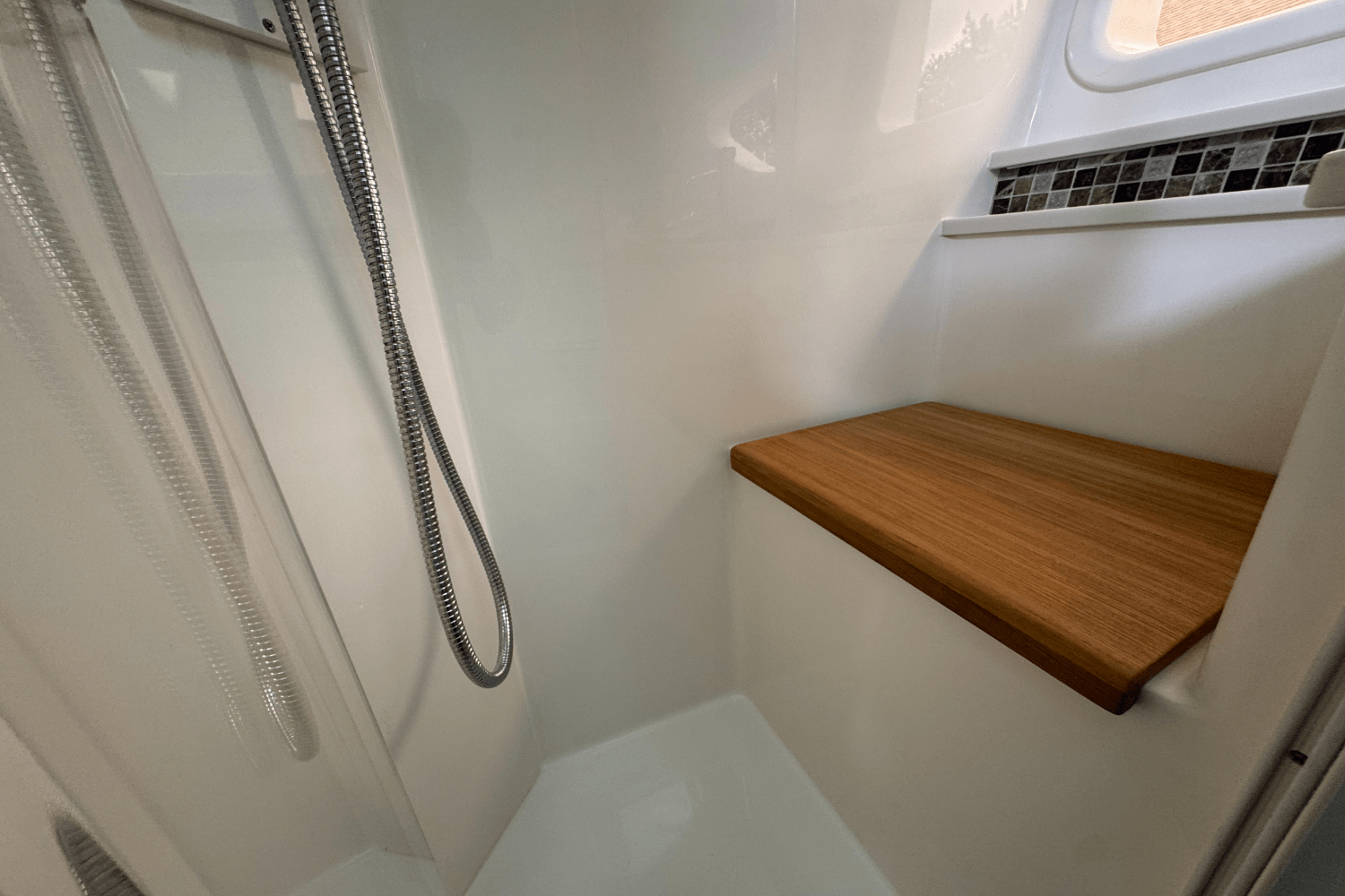 2025 Sea Ray Sundancer 370 Outboard Image Thumbnail #50