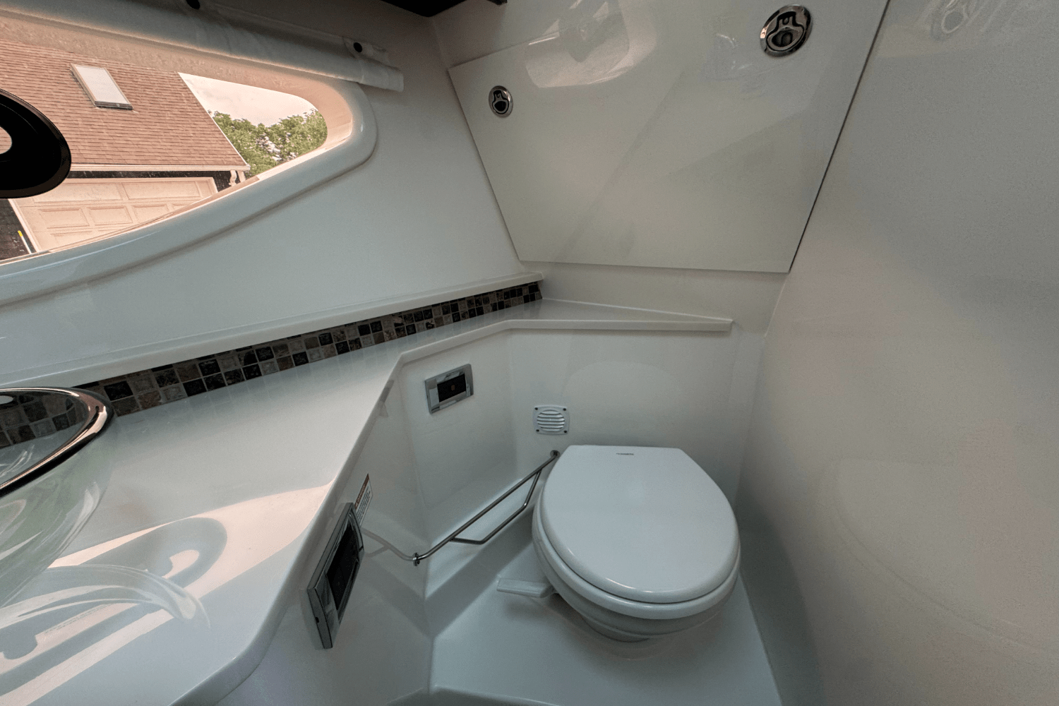 2025 Sea Ray Sundancer 370 Outboard Image Thumbnail #52
