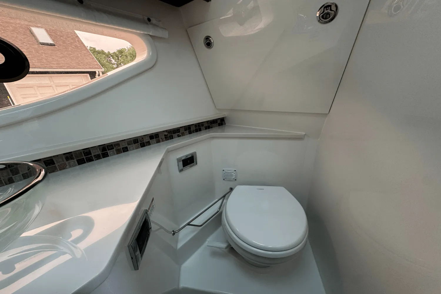 2025 Sea Ray Sundancer 370 Outboard Image Thumbnail #52