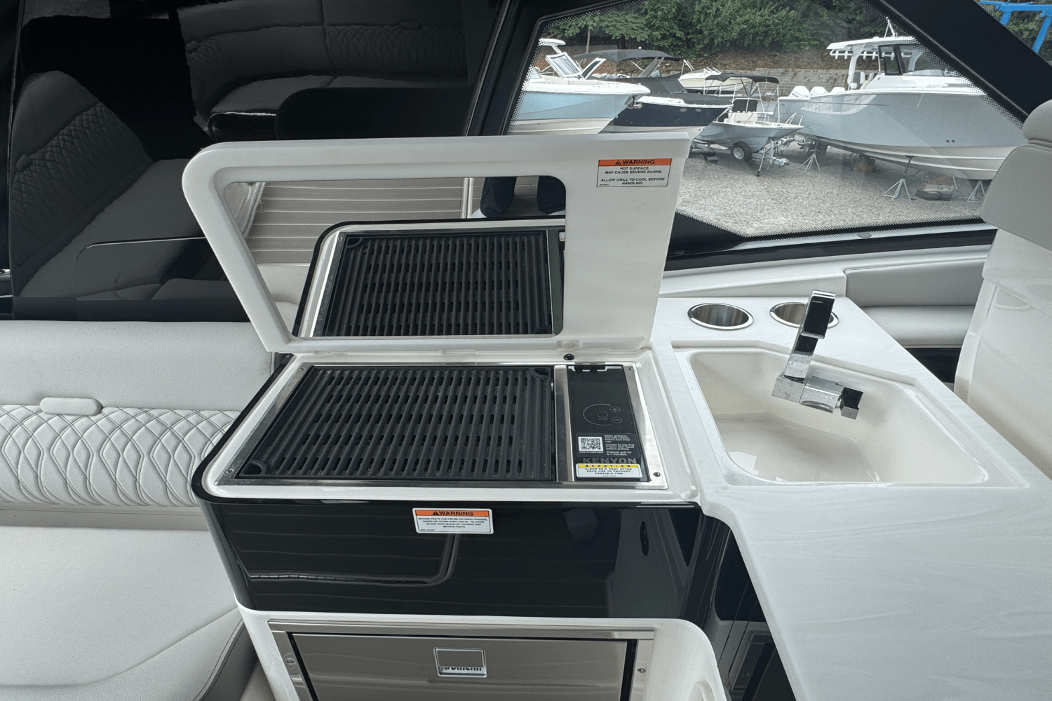 2025 Sea Ray Sundancer 370 Outboard Image Thumbnail #16