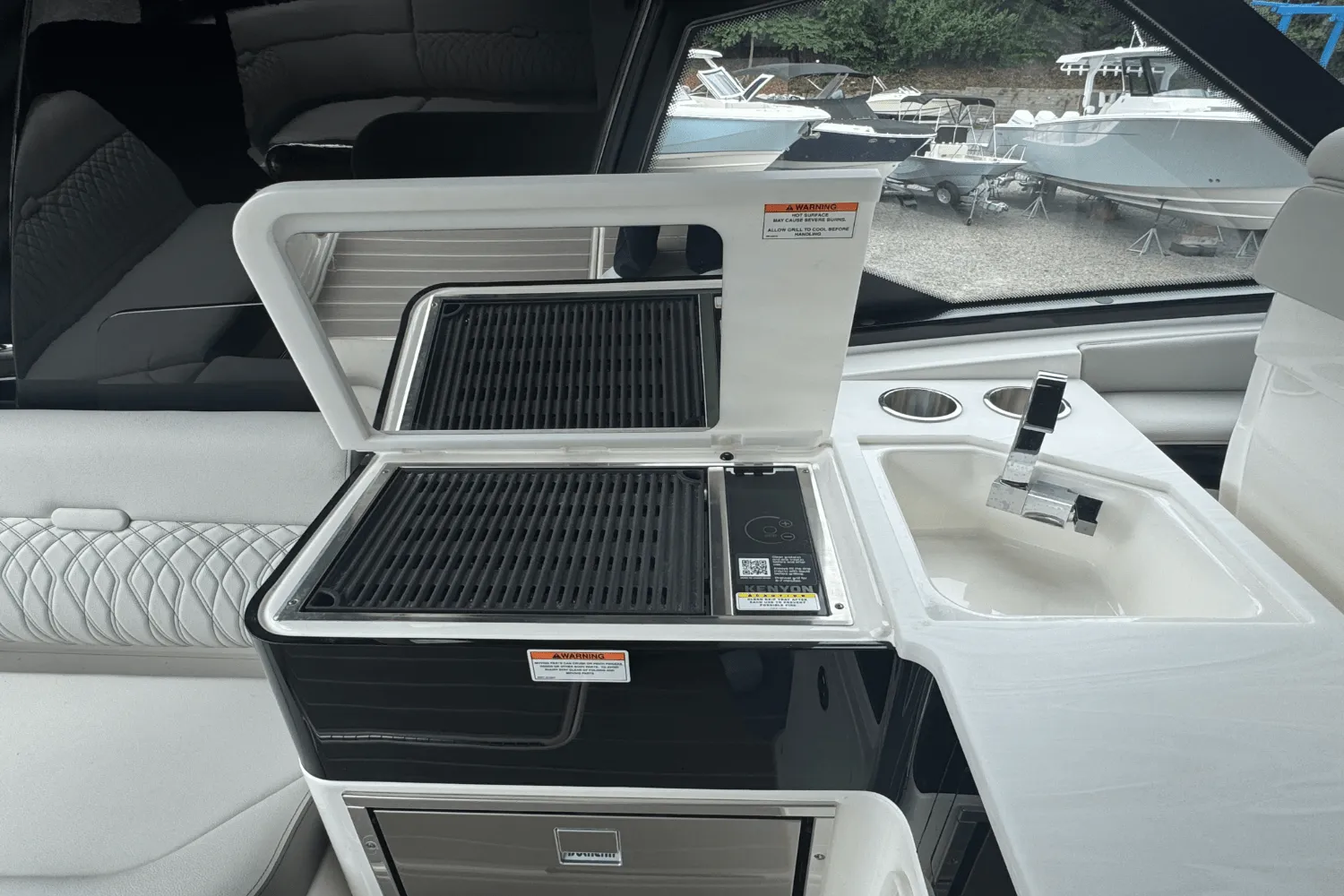 2025 Sea Ray Sundancer 370 Outboard Image Thumbnail #16