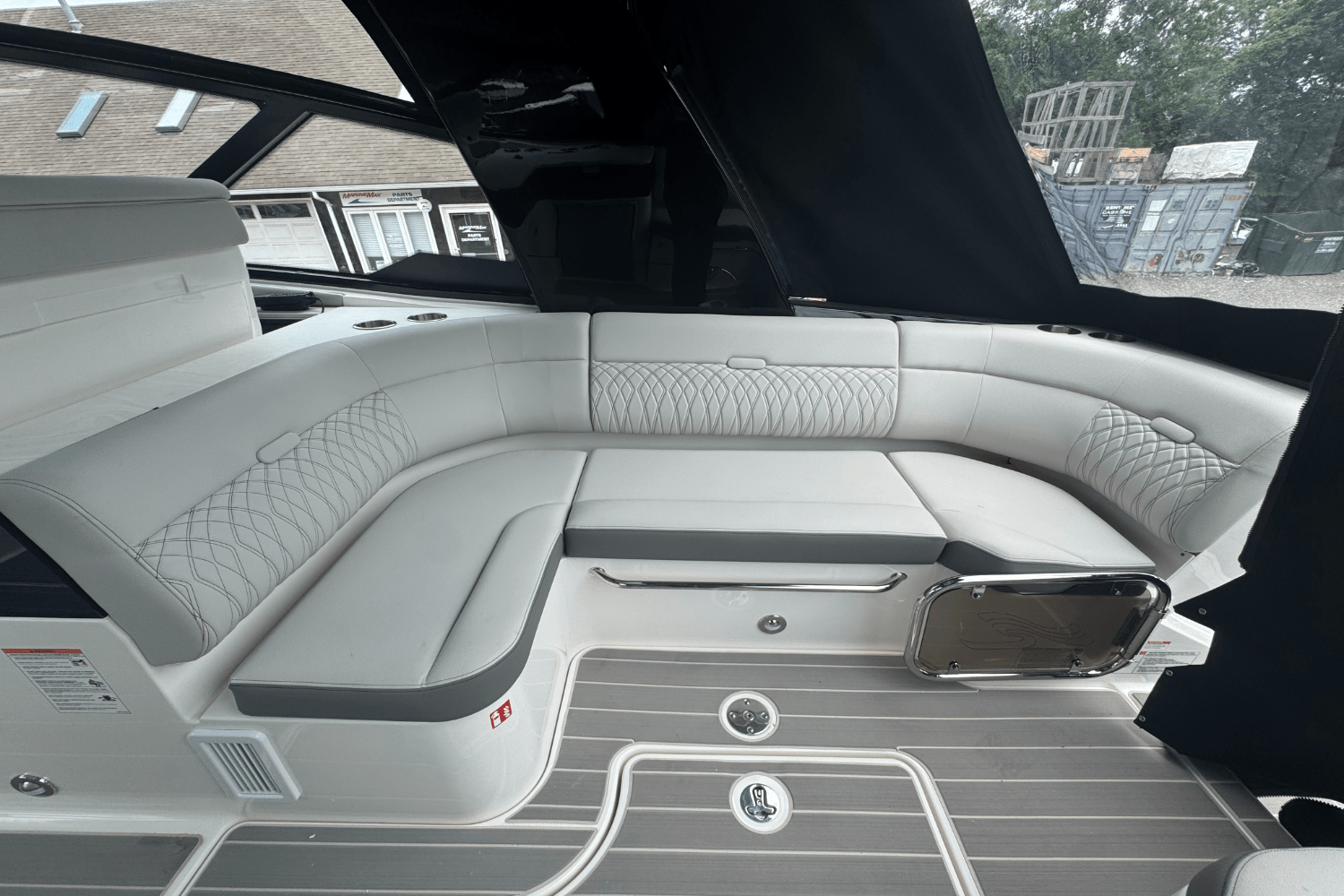2025 Sea Ray Sundancer 370 Outboard Image Thumbnail #8