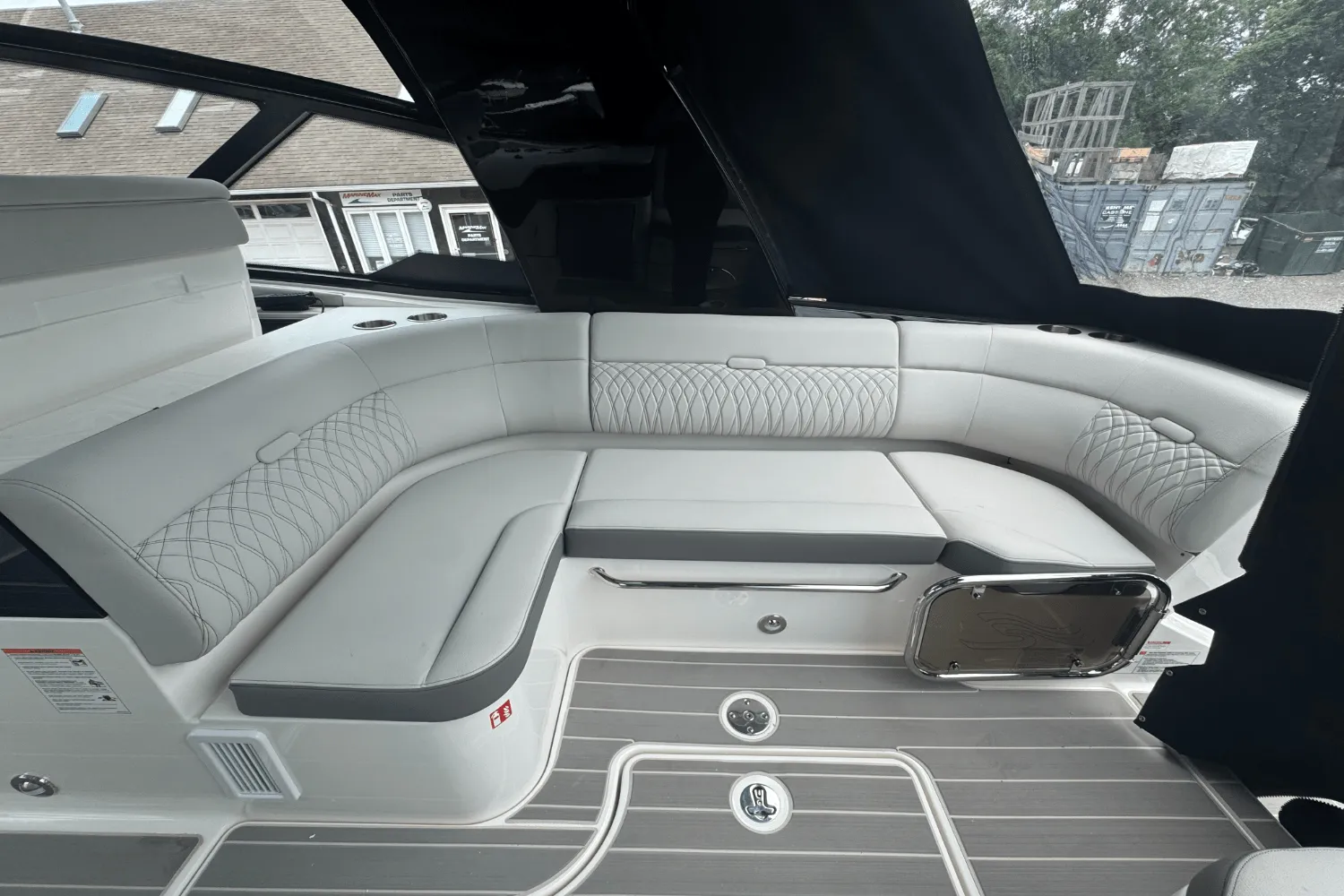 2025 Sea Ray Sundancer 370 Outboard Image Thumbnail #8