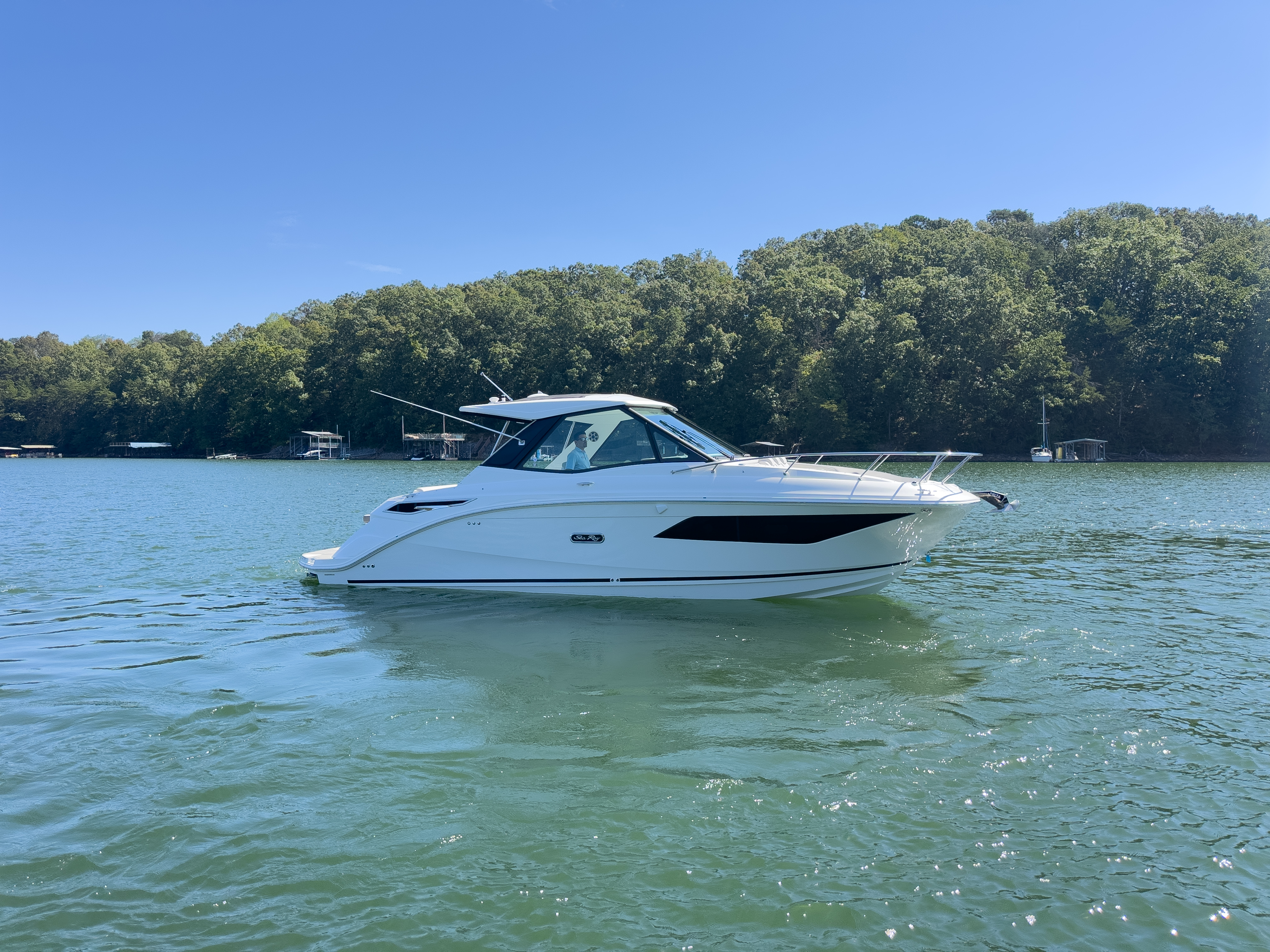 2026 Sea Ray Sundancer 320 Image Thumbnail #4