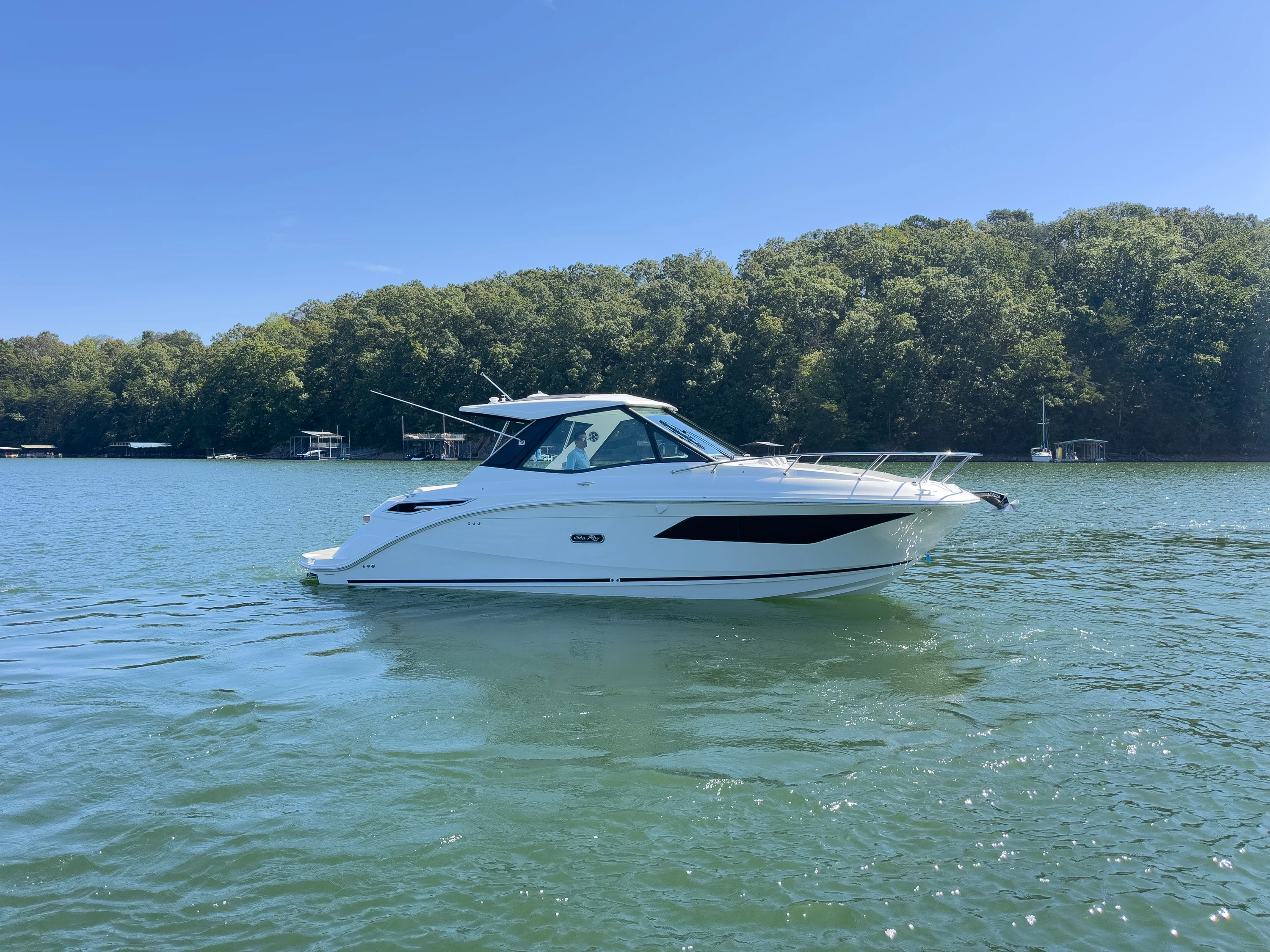 2026 Sea Ray Sundancer 320 Image Thumbnail #4