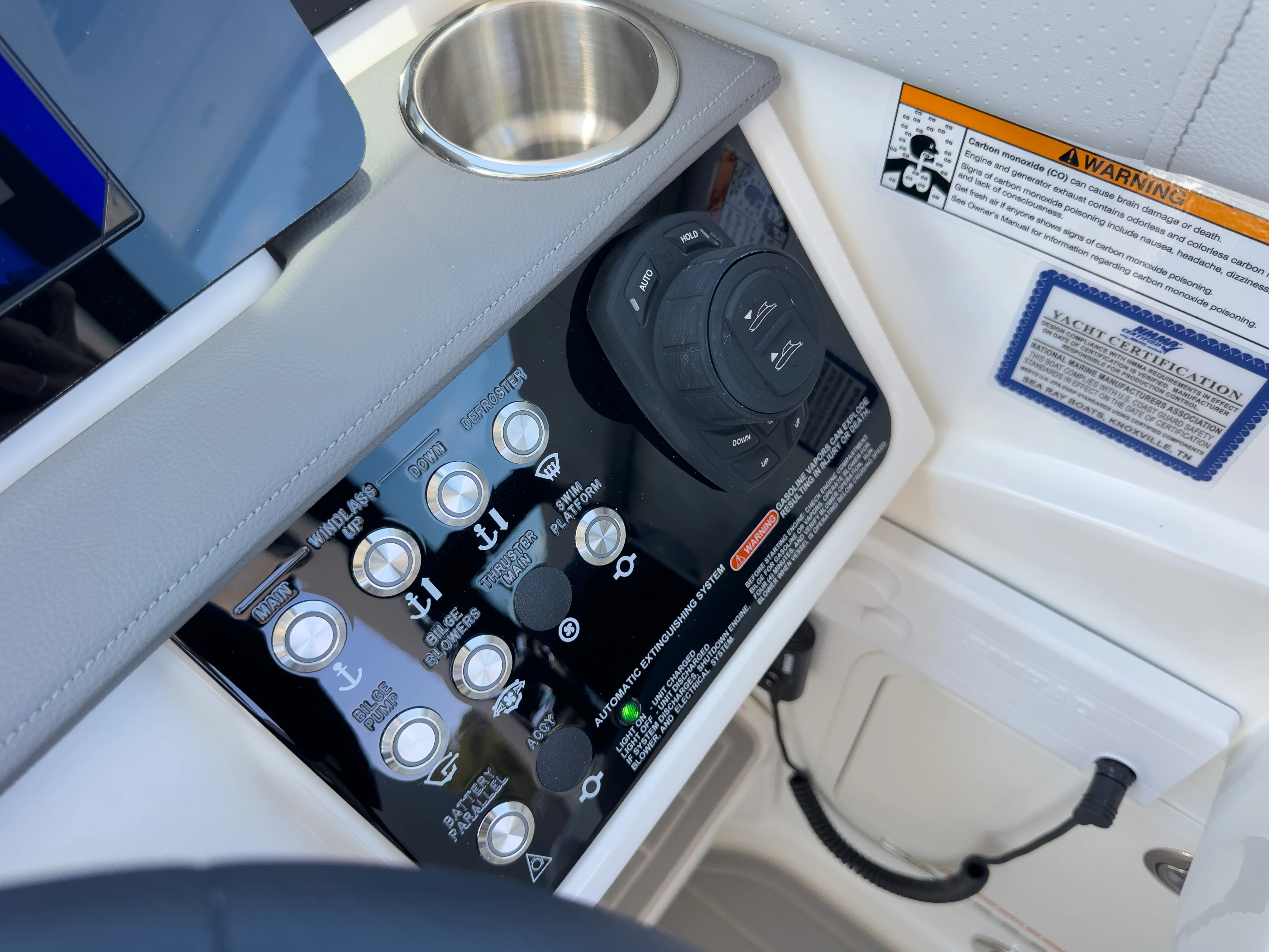 2026 Sea Ray Sundancer 320 Image Thumbnail #27