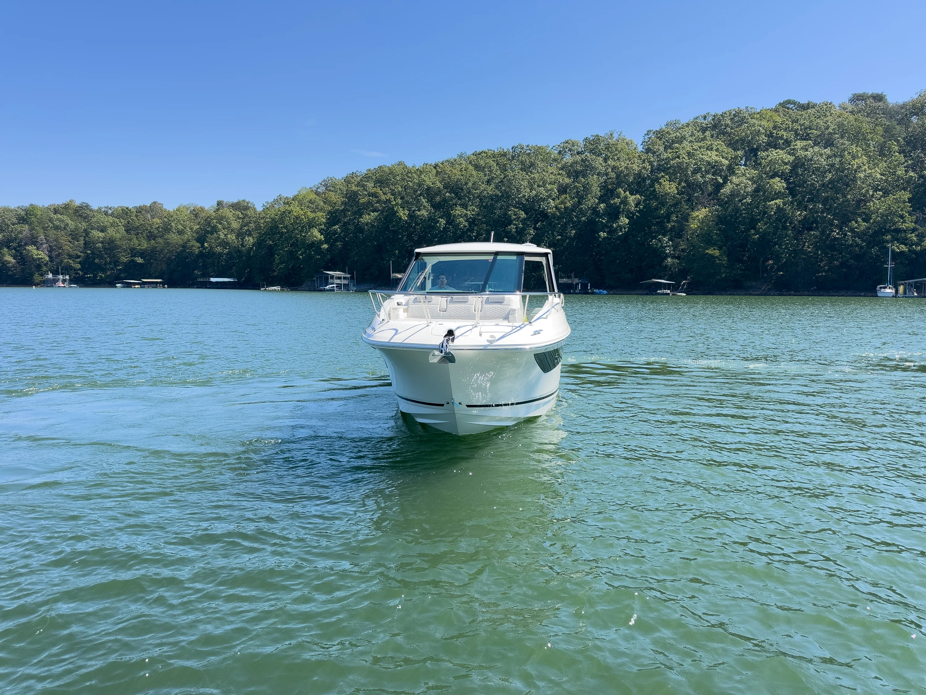 2026 Sea Ray Sundancer 320 Image Thumbnail #2