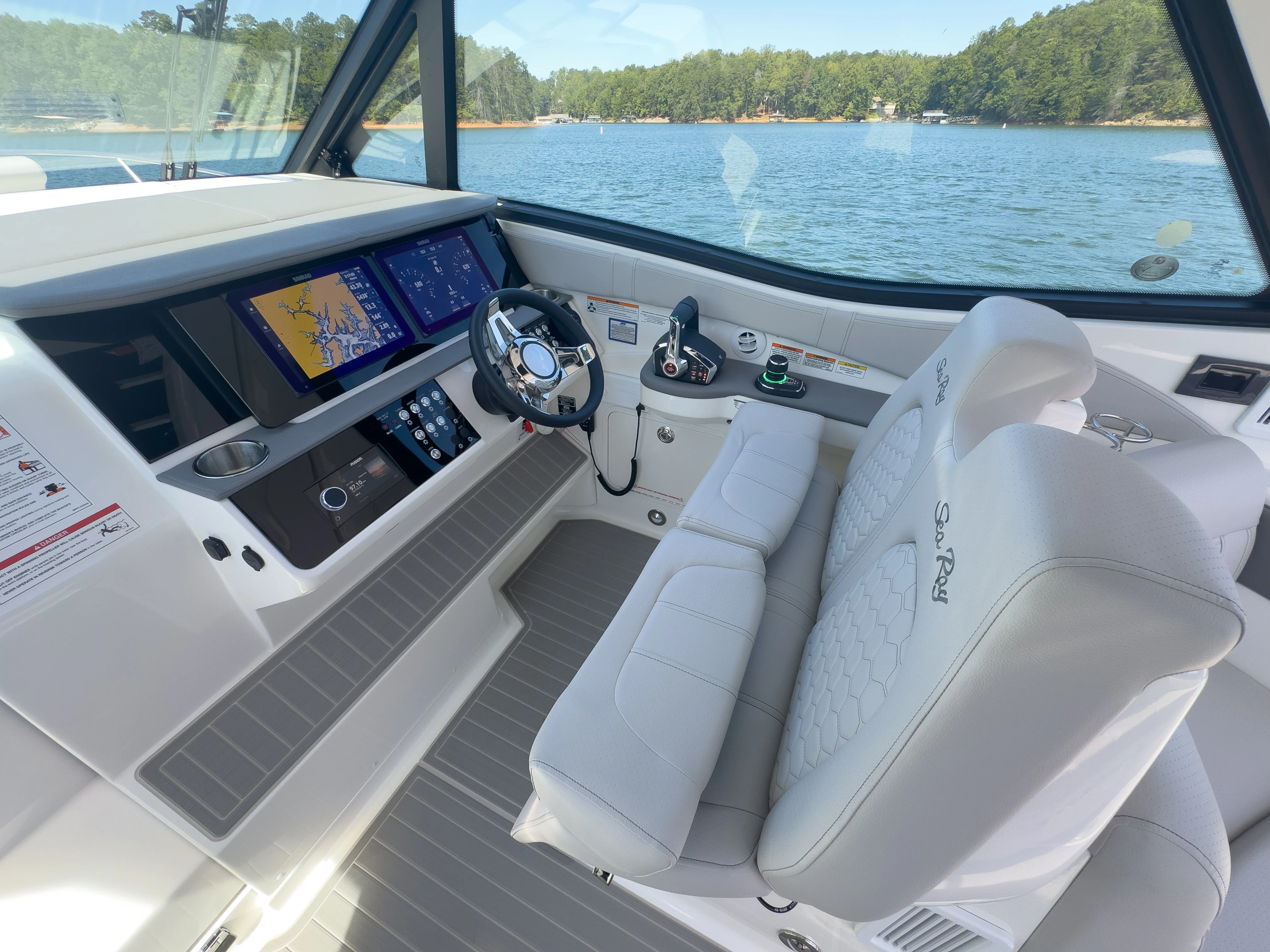 2026 Sea Ray Sundancer 320 Image Thumbnail #24