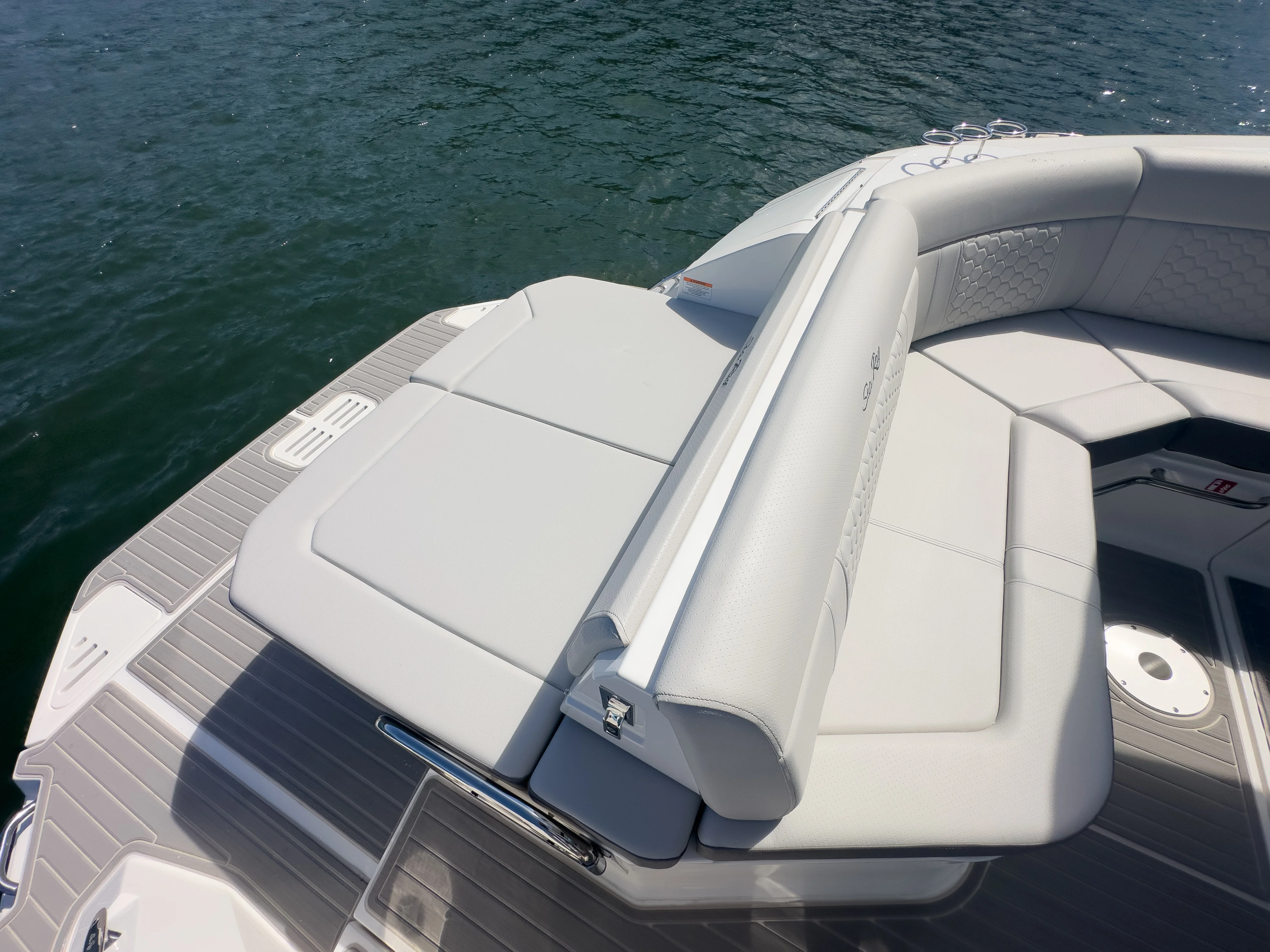 2026 Sea Ray Sundancer 320 Image Thumbnail #30