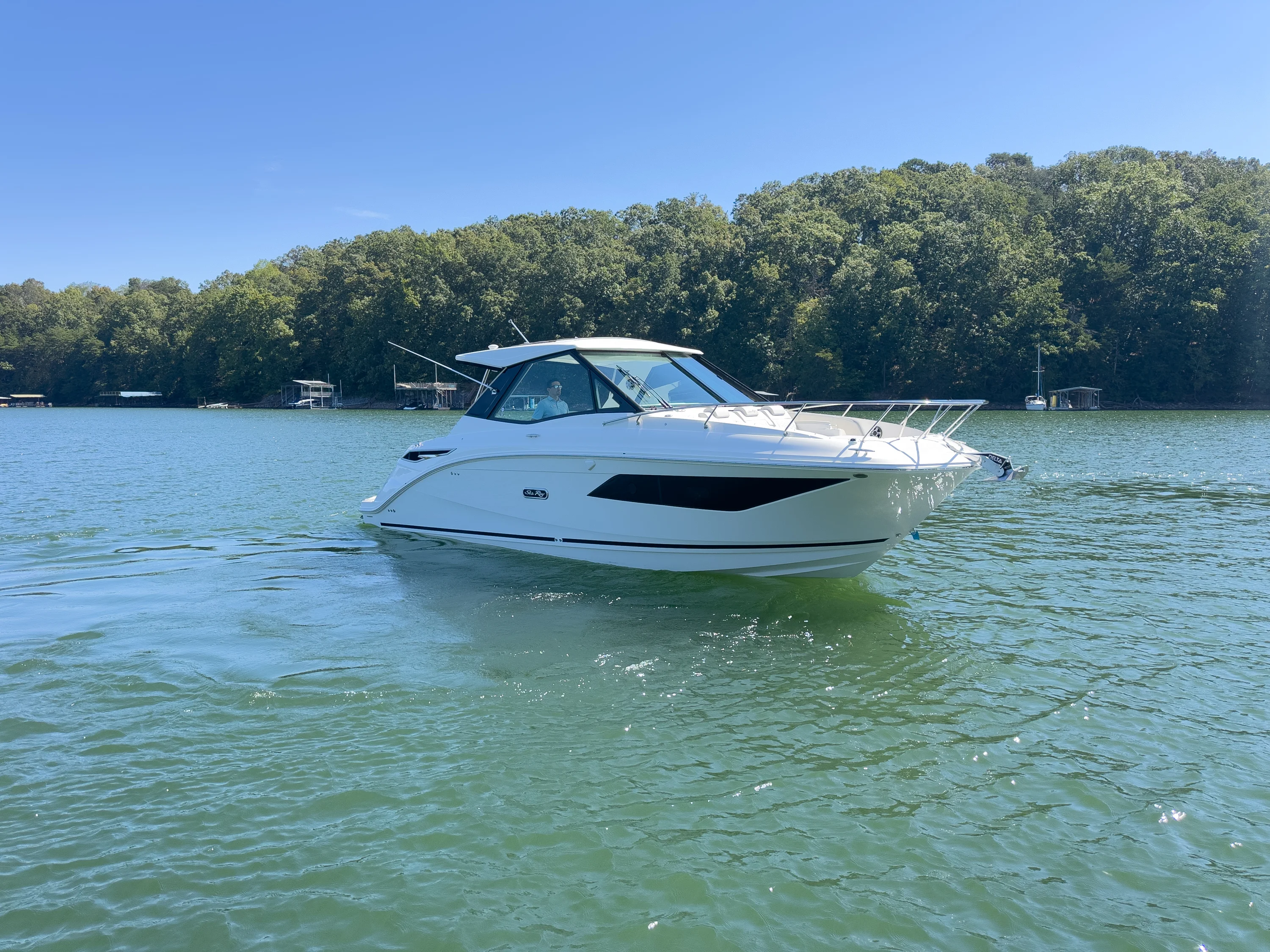 2026 Sea Ray Sundancer 320 Image Thumbnail #3