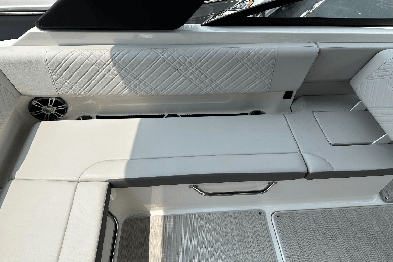 2025 Sea Ray SDX 250 Outboard Image Thumbnail #29
