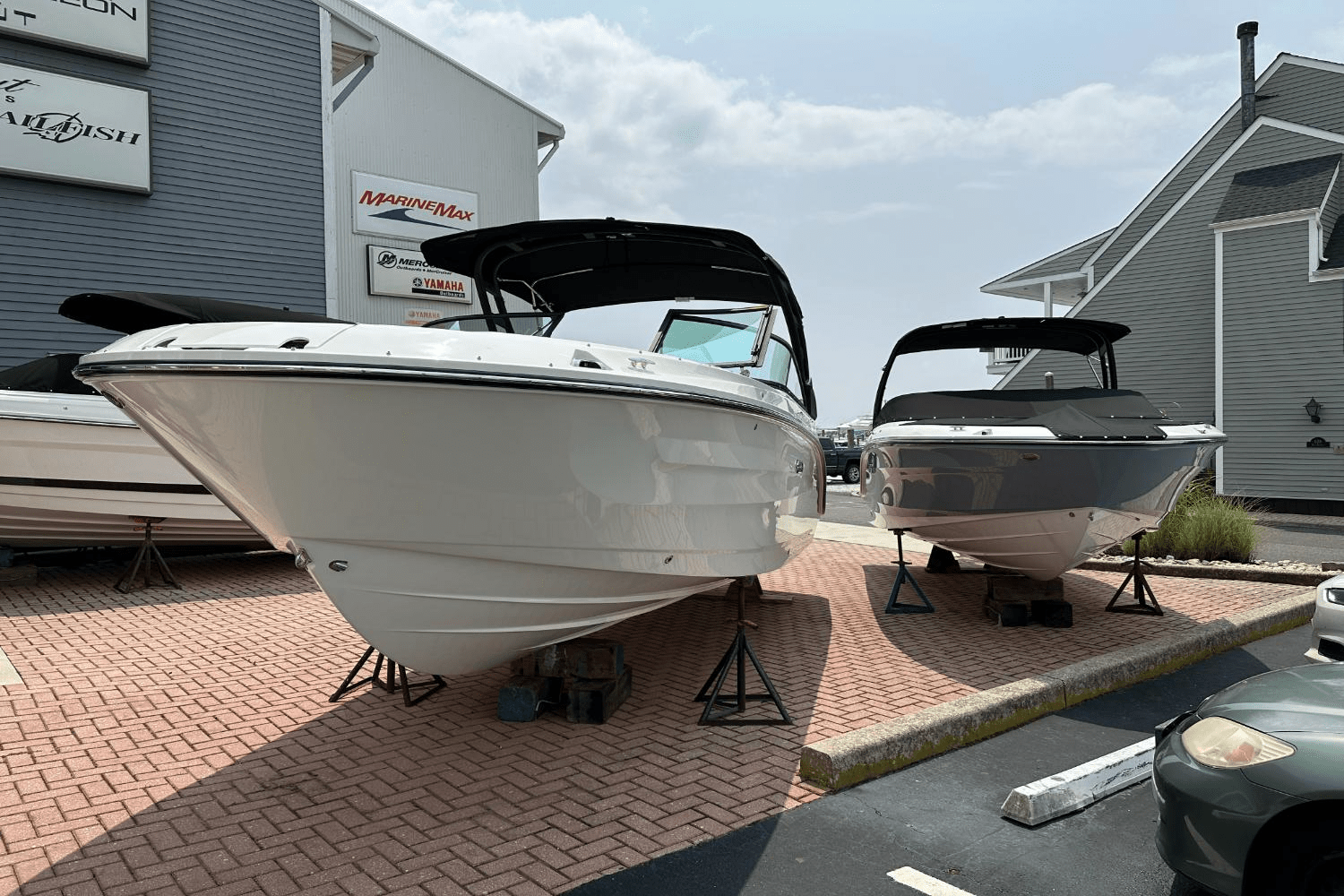 2025 Sea Ray SDX 250 Outboard Image Thumbnail #3