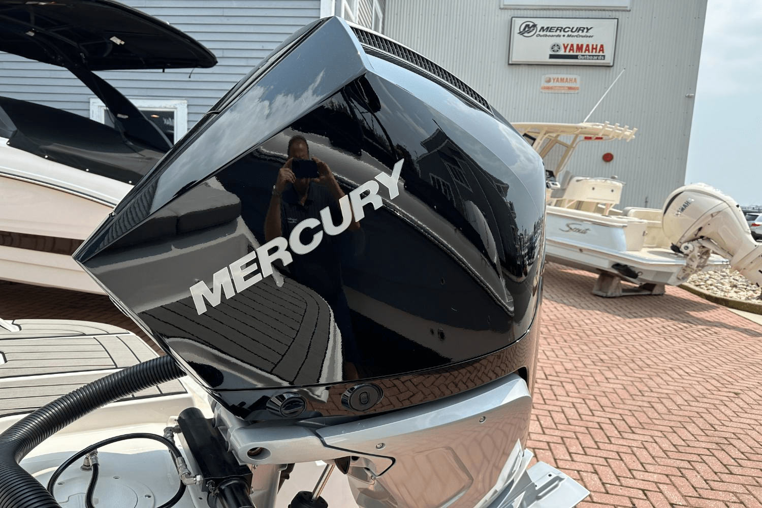 2025 Sea Ray SDX 250 Outboard Image Thumbnail #10