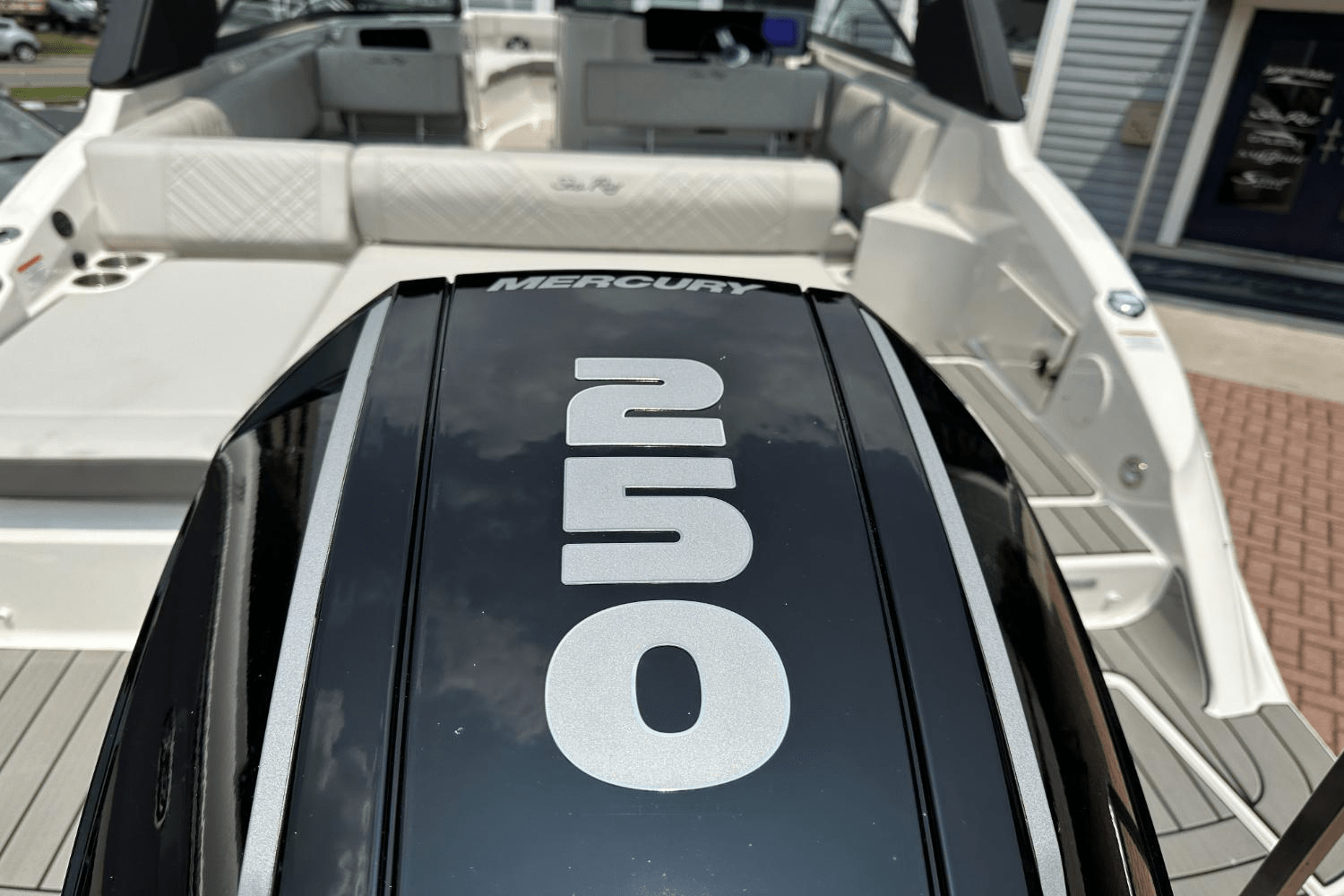 2025 Sea Ray SDX 250 Outboard Image Thumbnail #11