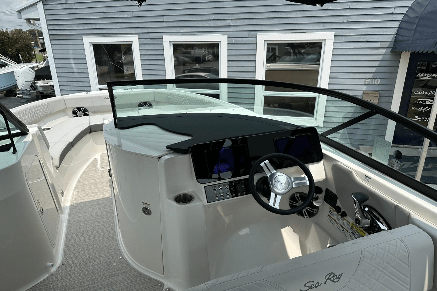 2025 Sea Ray SDX 250 Outboard Image Thumbnail #45