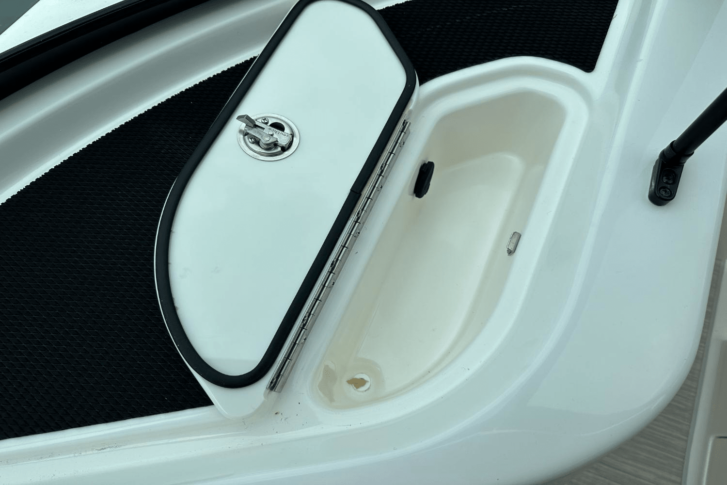2025 Sea Ray SDX 250 Outboard Image Thumbnail #35