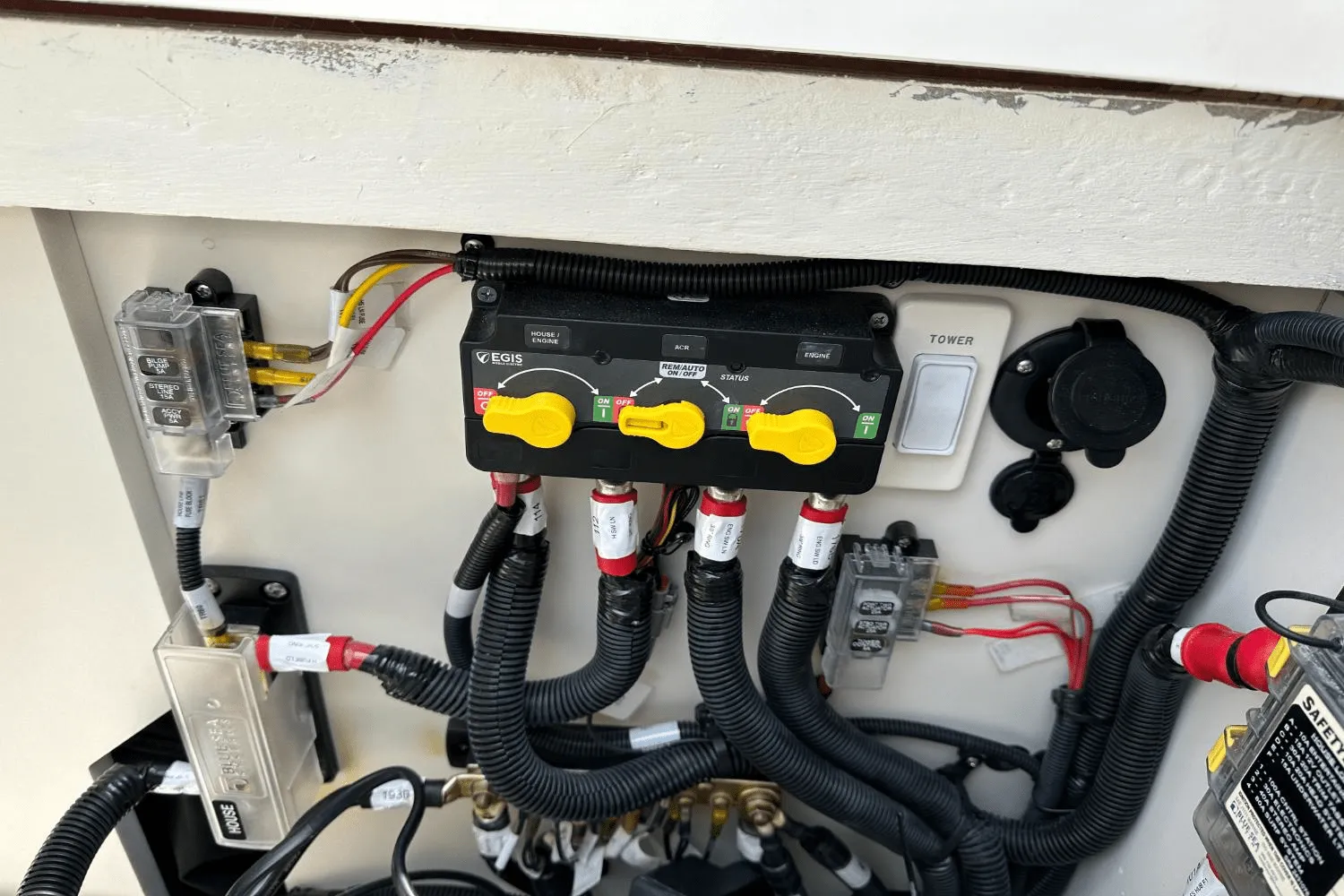 2025 Sea Ray SDX 250 Outboard Image Thumbnail #53
