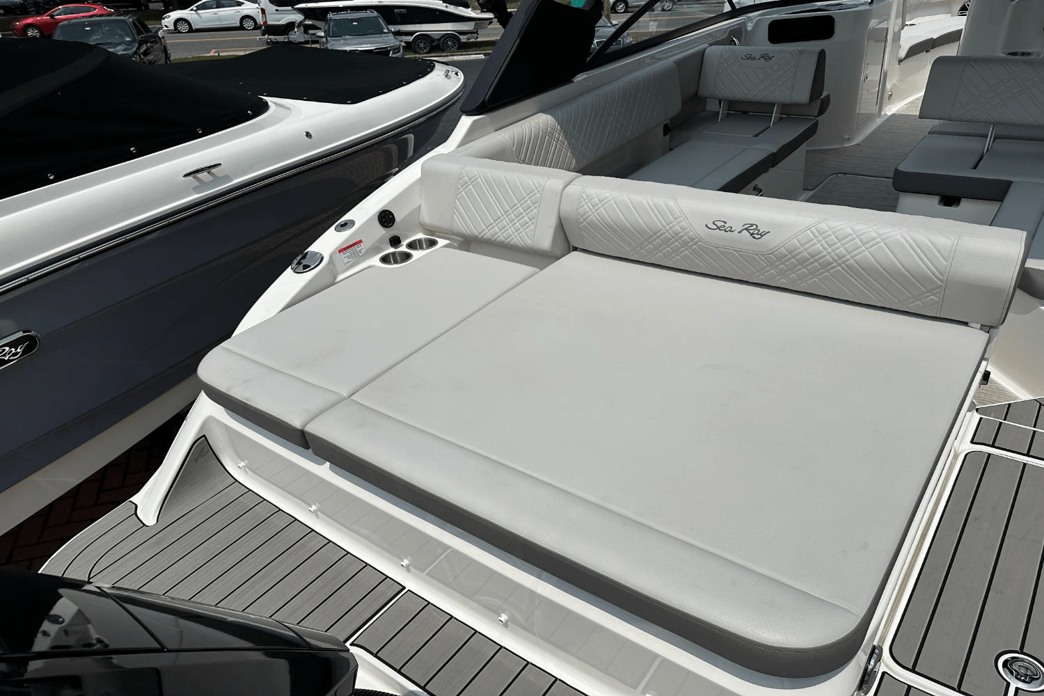 2025 Sea Ray SDX 250 Outboard Image Thumbnail #17
