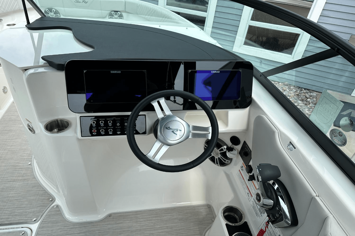 2025 Sea Ray SDX 250 Outboard Image Thumbnail #46