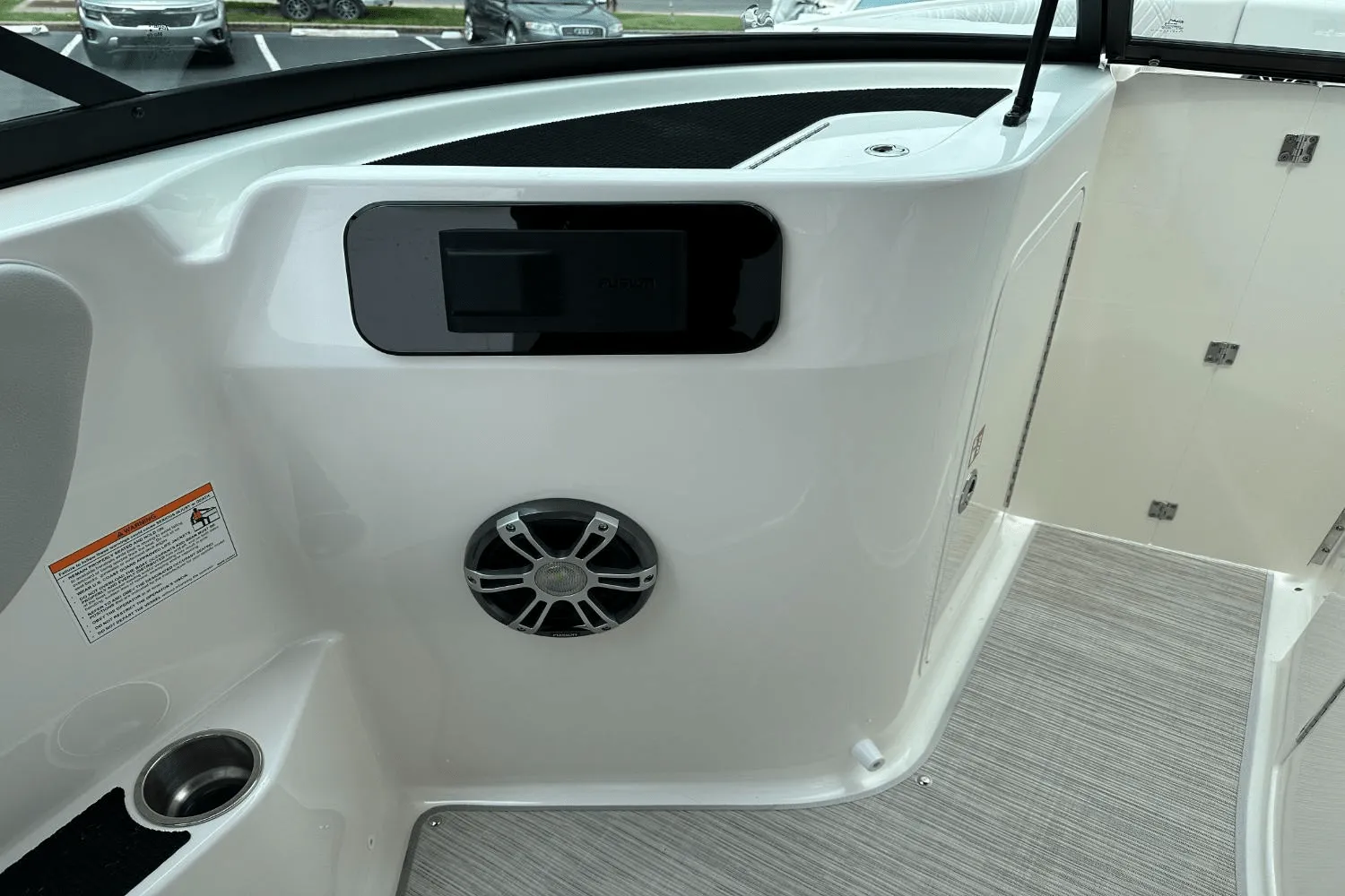 2025 Sea Ray SDX 250 Outboard Image Thumbnail #32