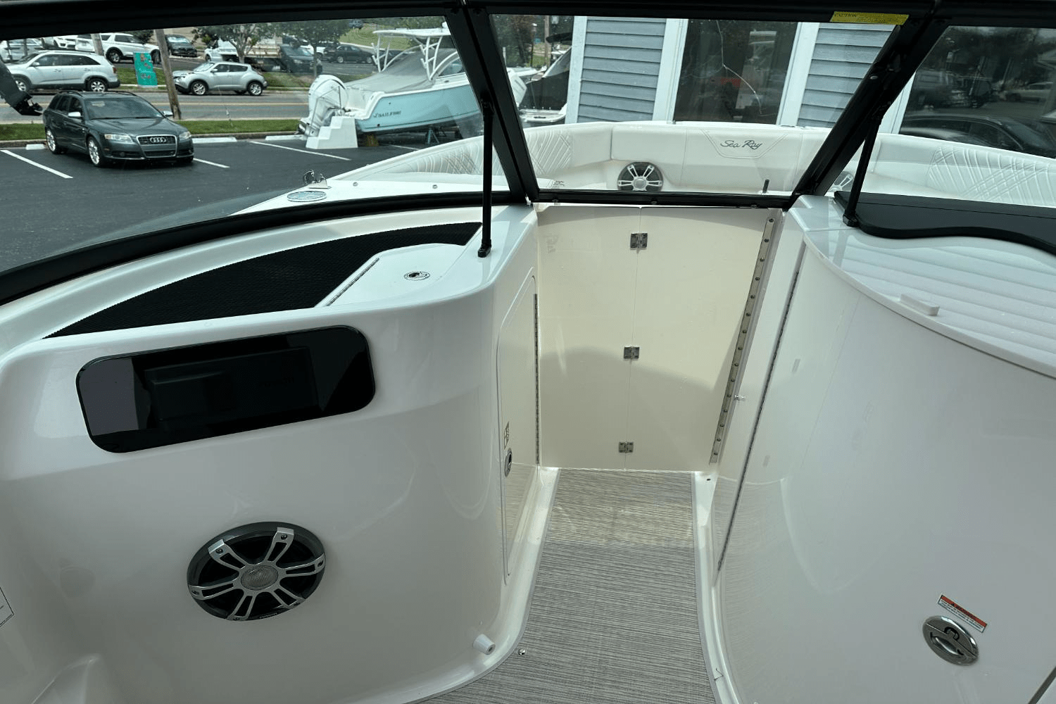 2025 Sea Ray SDX 250 Outboard Image Thumbnail #49