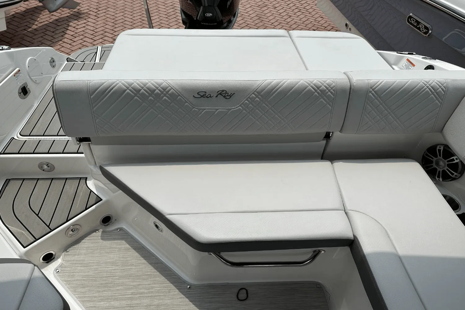 2025 Sea Ray SDX 250 Outboard Image Thumbnail #26