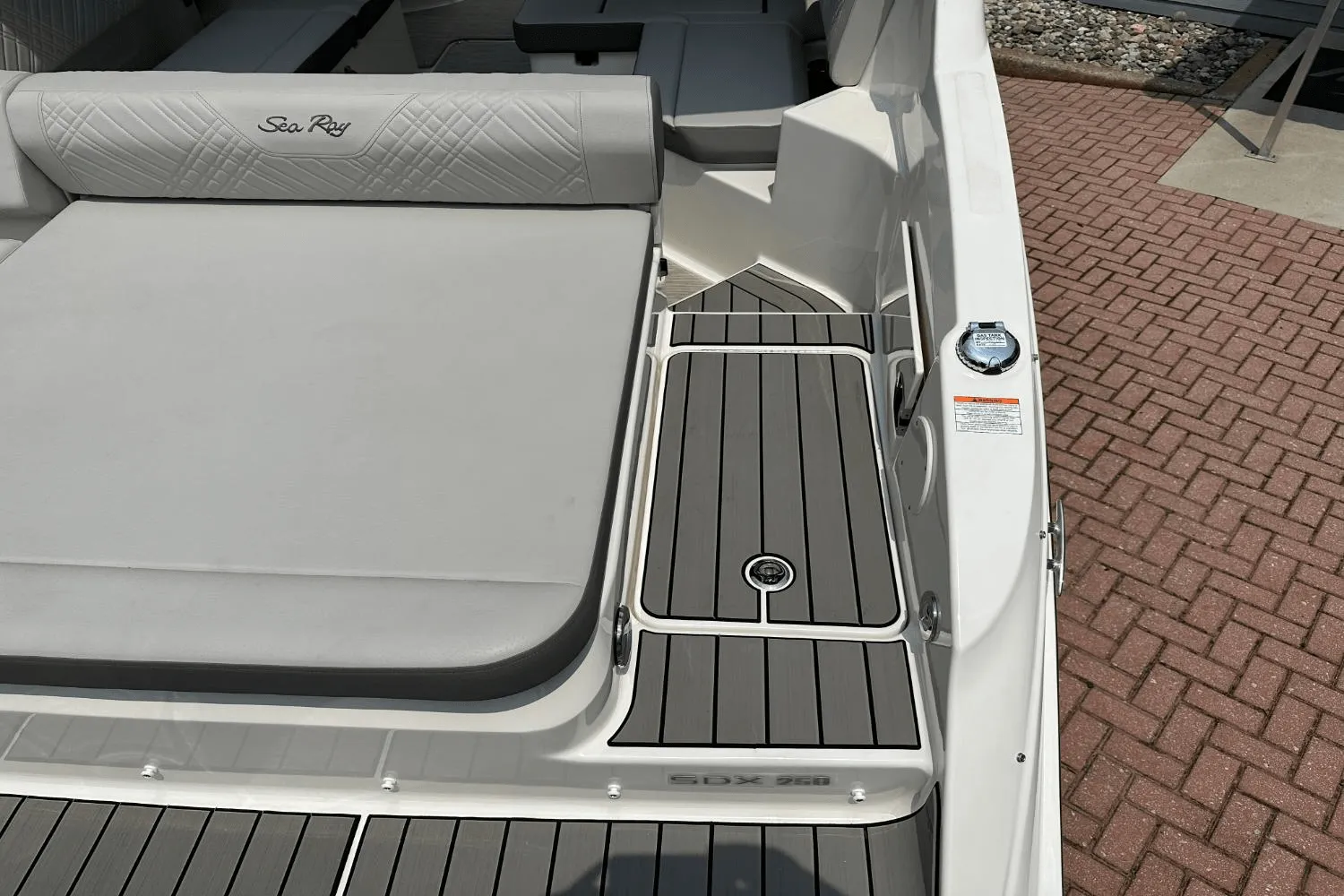 2025 Sea Ray SDX 250 Outboard Image Thumbnail #16