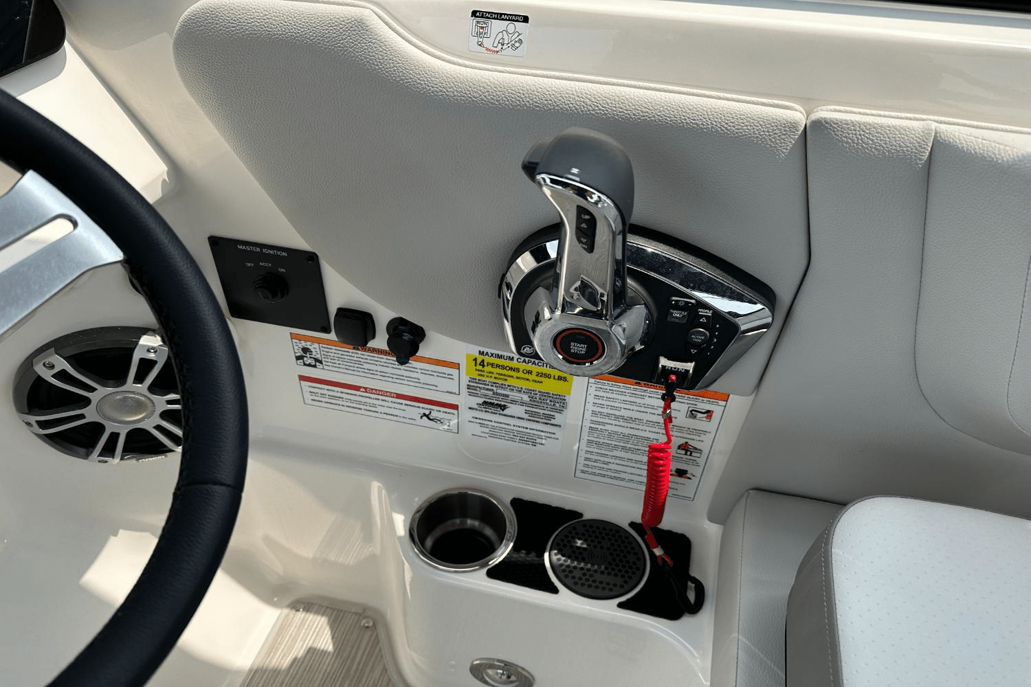 2025 Sea Ray SDX 250 Outboard Image Thumbnail #47