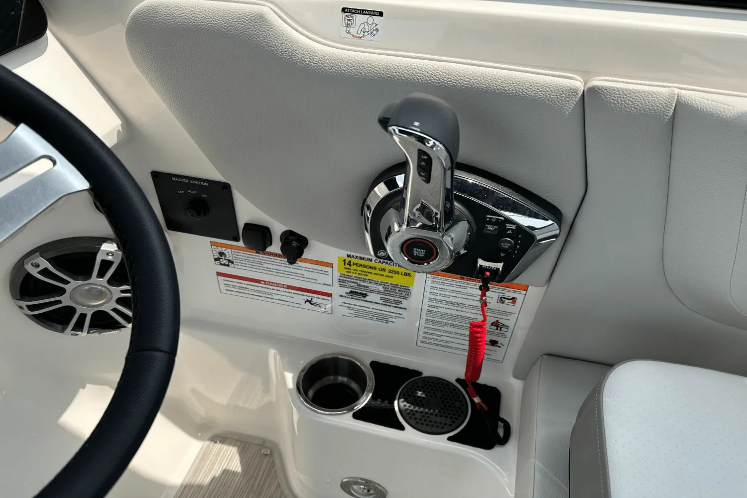 2025 Sea Ray SDX 250 Outboard Image Thumbnail #47